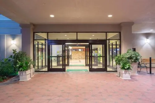 Wyndham Grand Executive Center Little Rock Airport