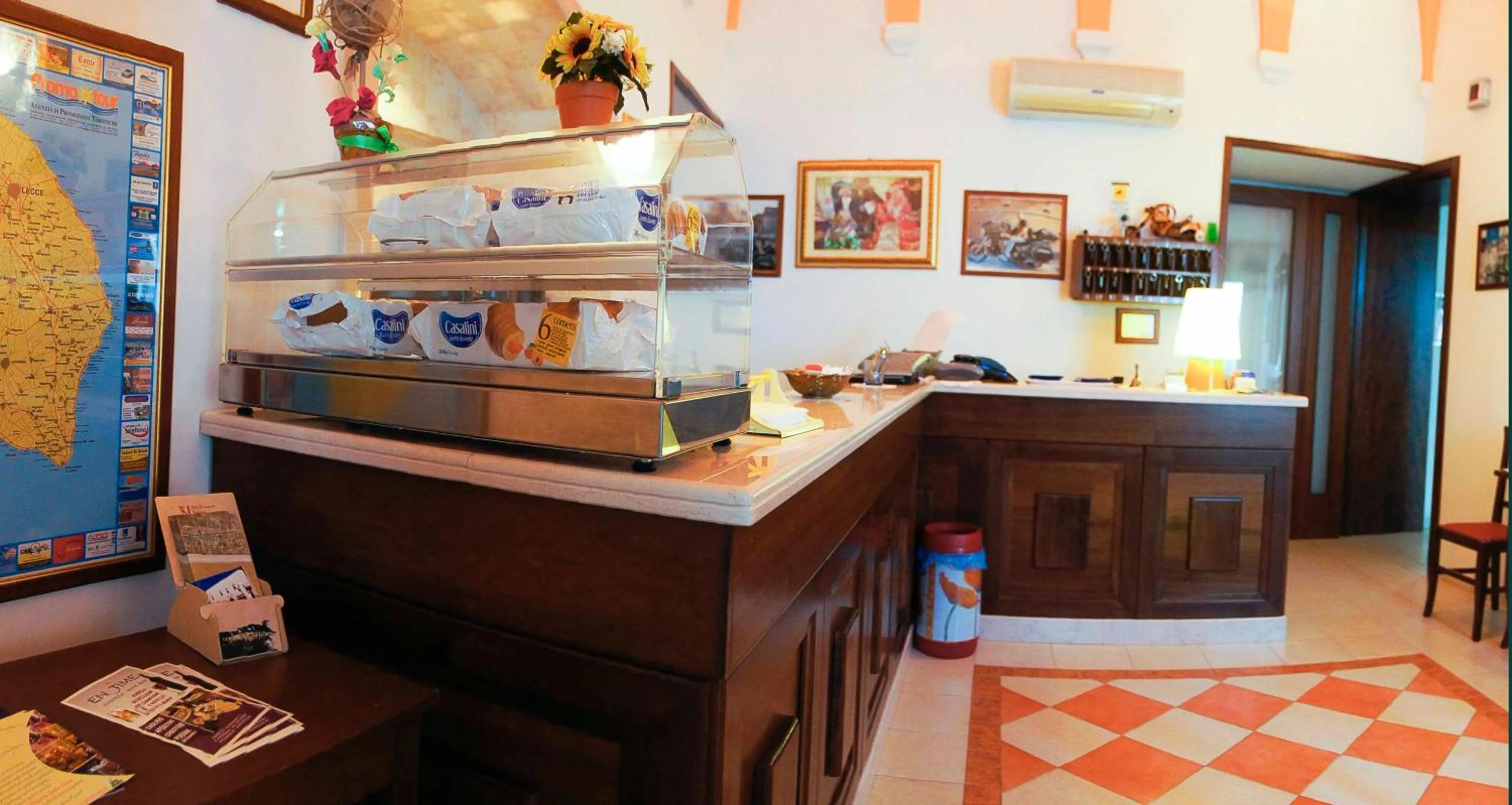 Lobby or reception in Albergo Vittoria