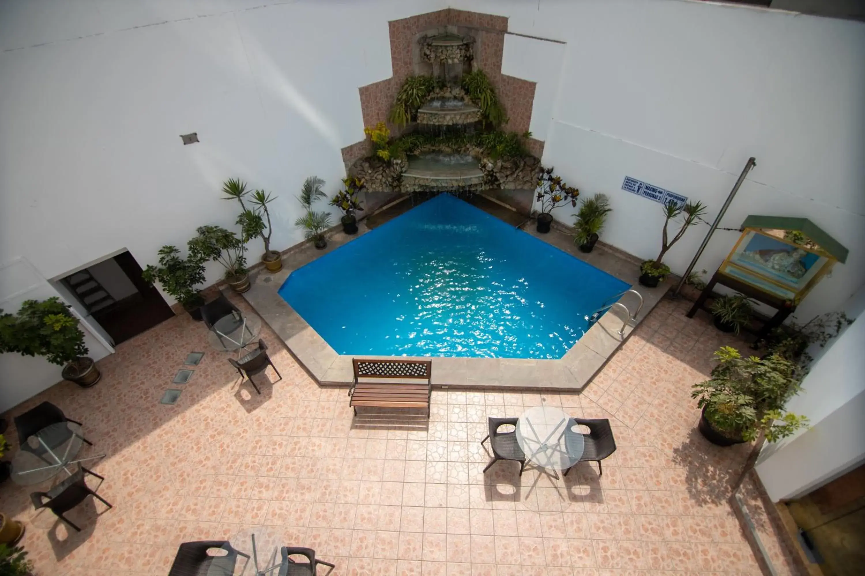 Swimming pool in Miraflores Colon Hotel Swimming pool in Miraflores Colon Hotel