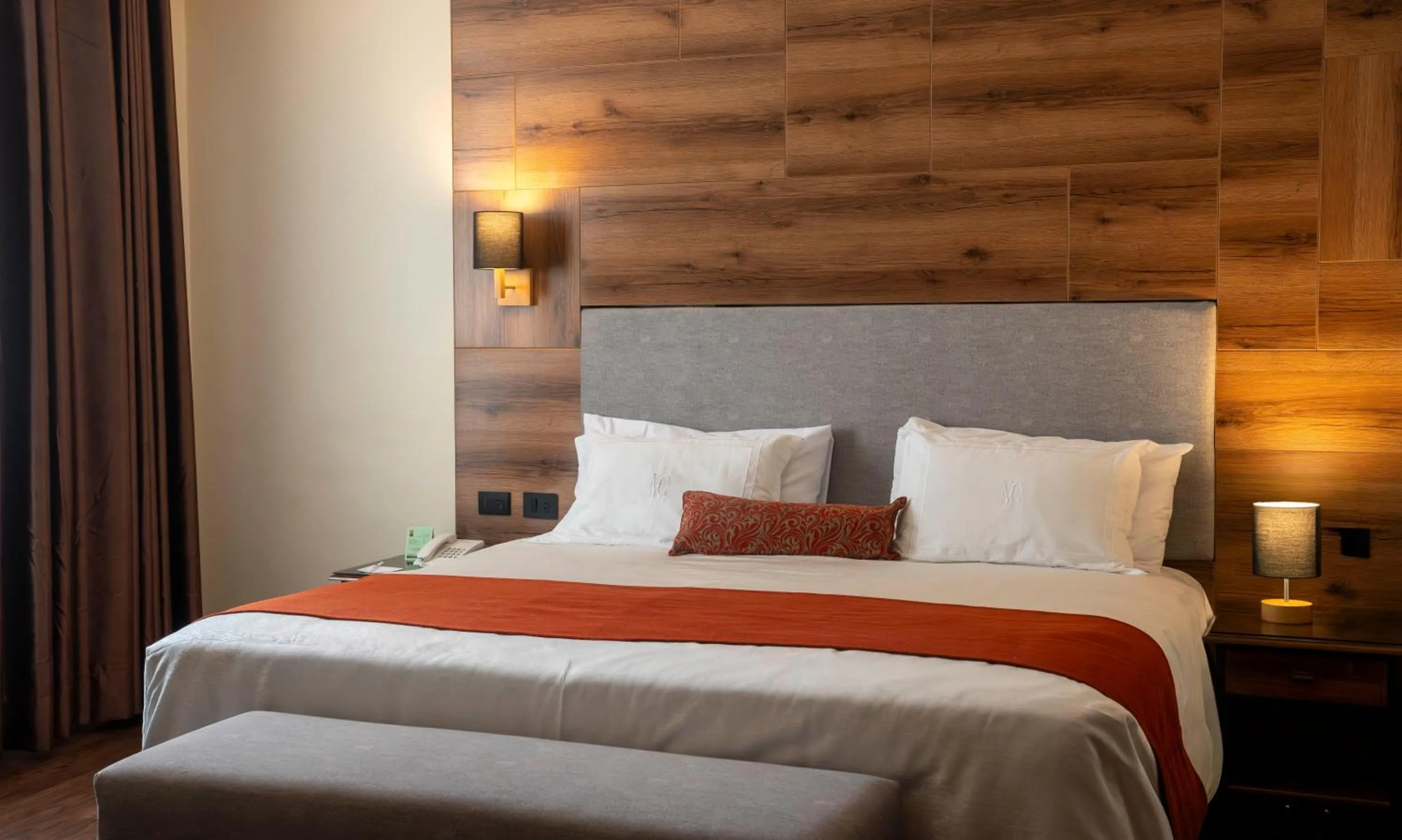 Bed in Miraflores Colon Hotel