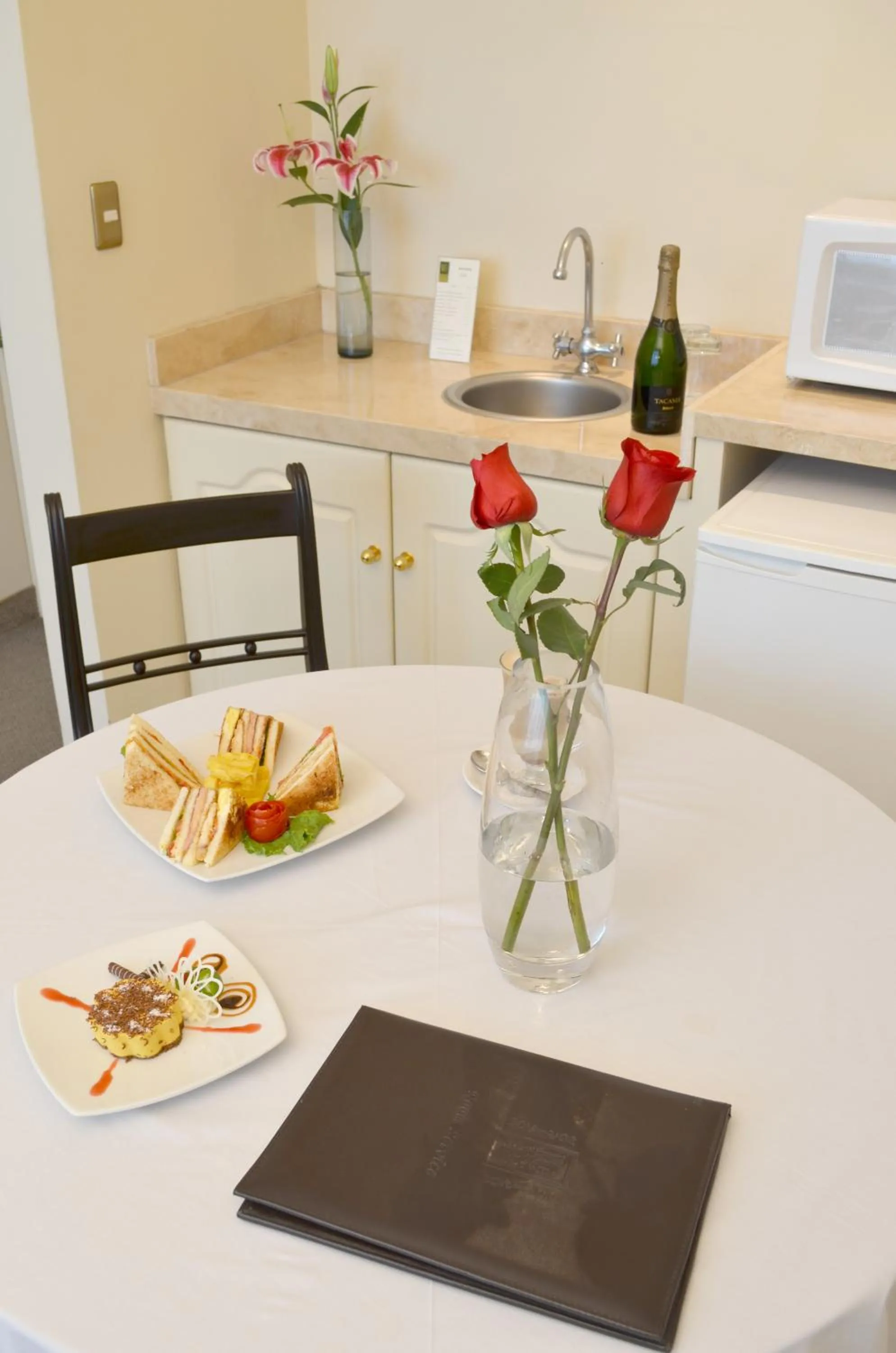 Food in Miraflores Colon Hotel