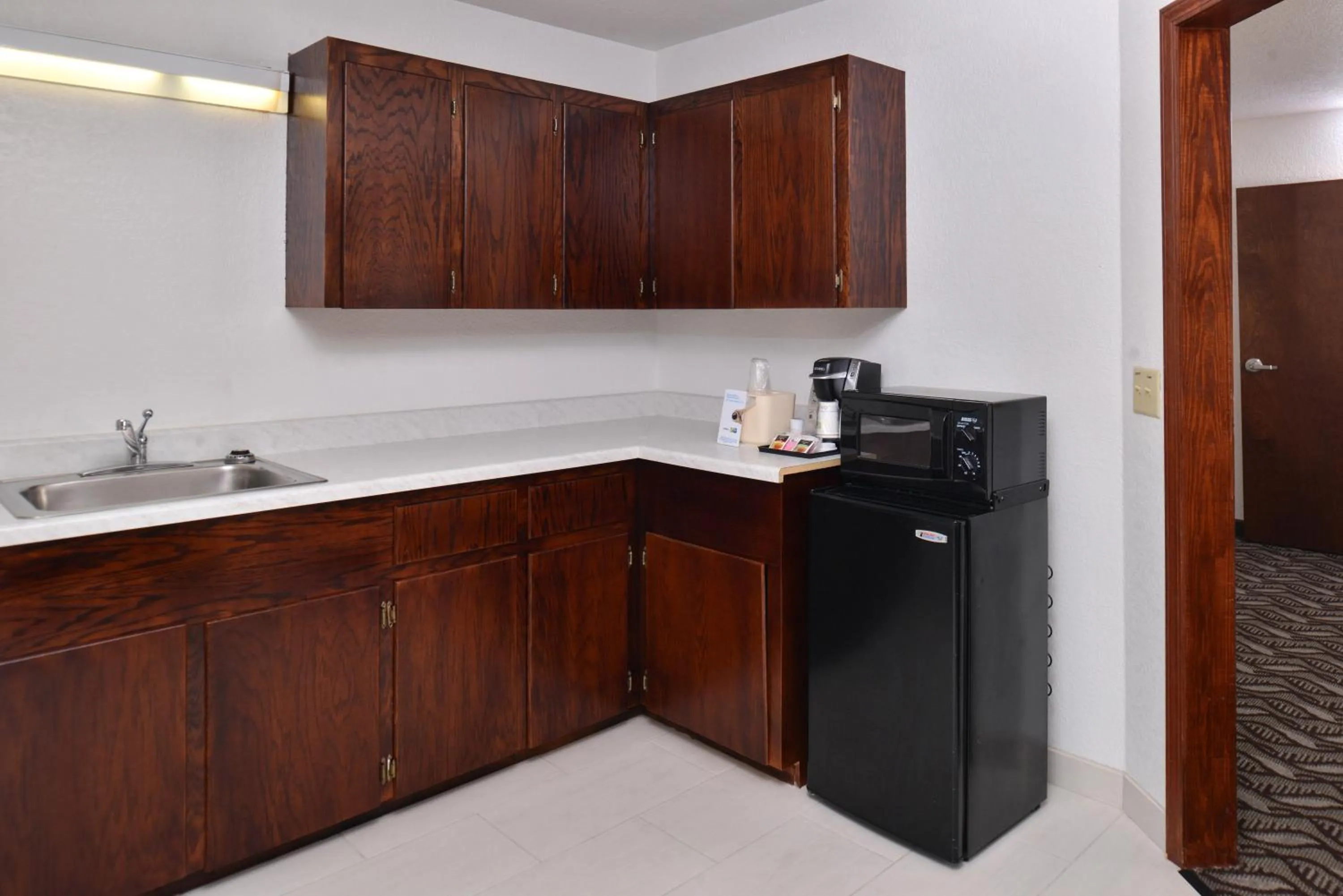 Photo of the whole room in Holiday Inn Express Hotel & Suites Lonoke I-40 by IHG