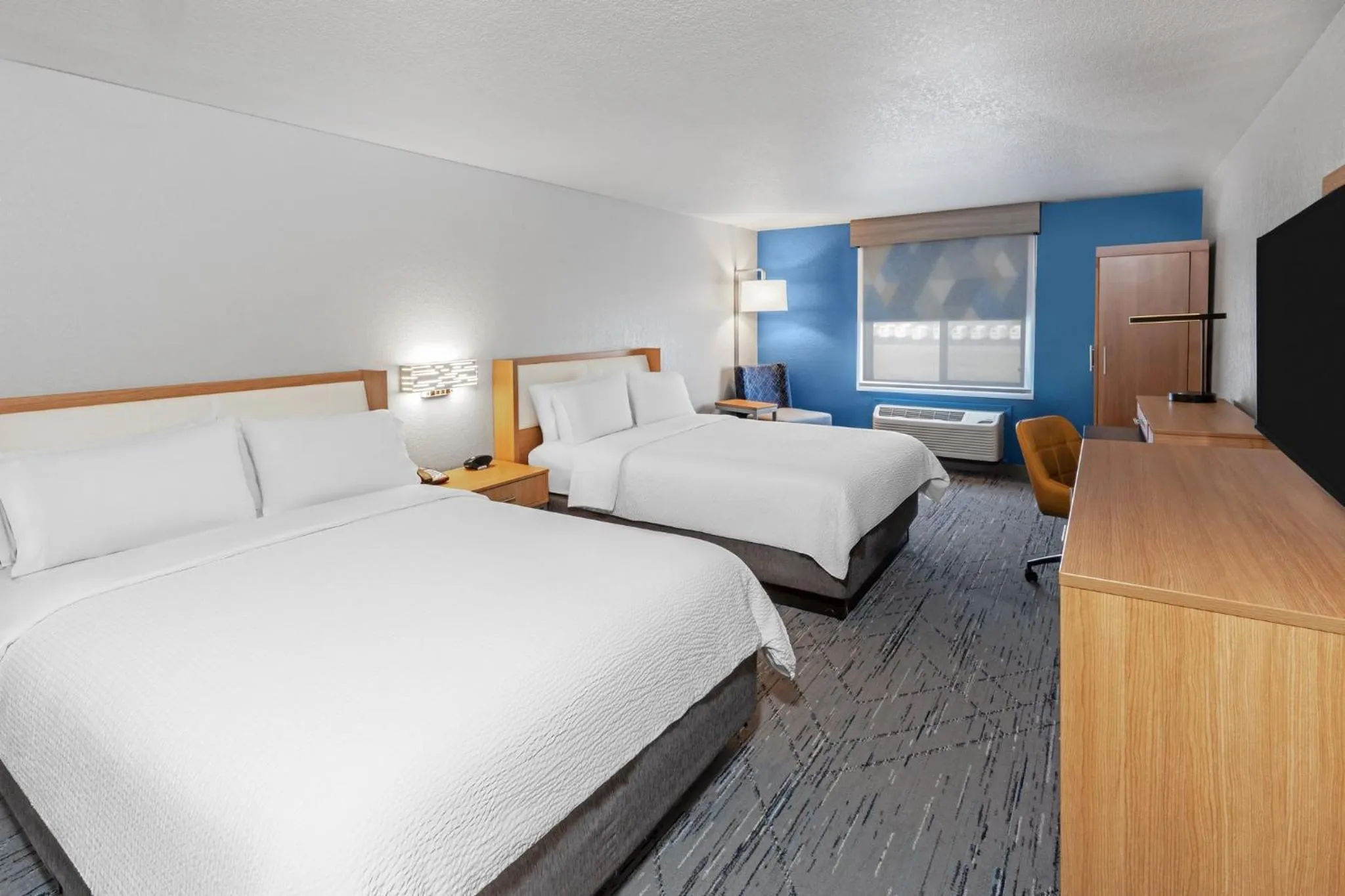 Photo of the whole room, Bed in Holiday Inn Express Hotel & Suites Lonoke I-40 by IHG