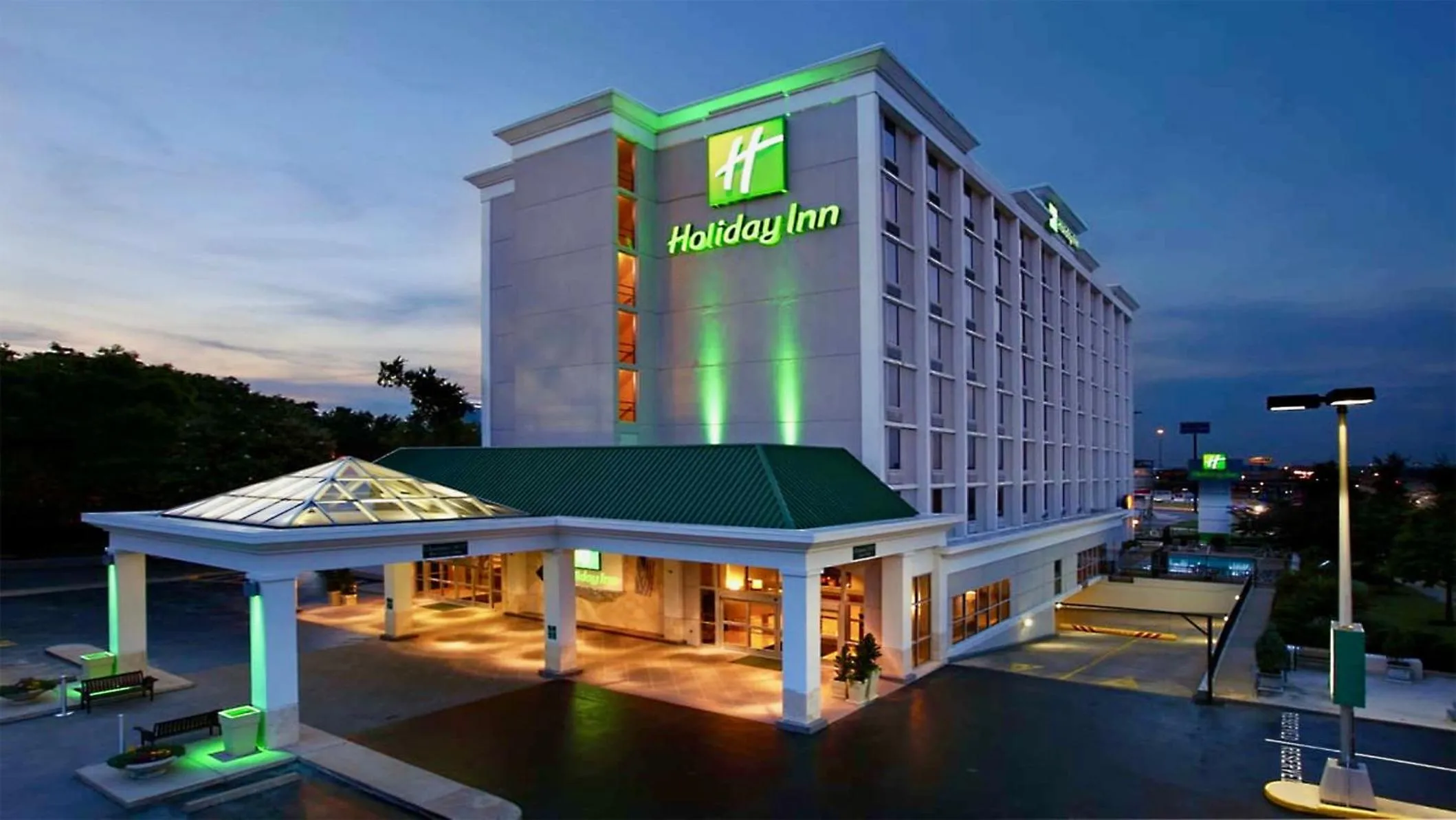 Property building in Holiday Inn Little Rock-Presidential-Downtown by IHG