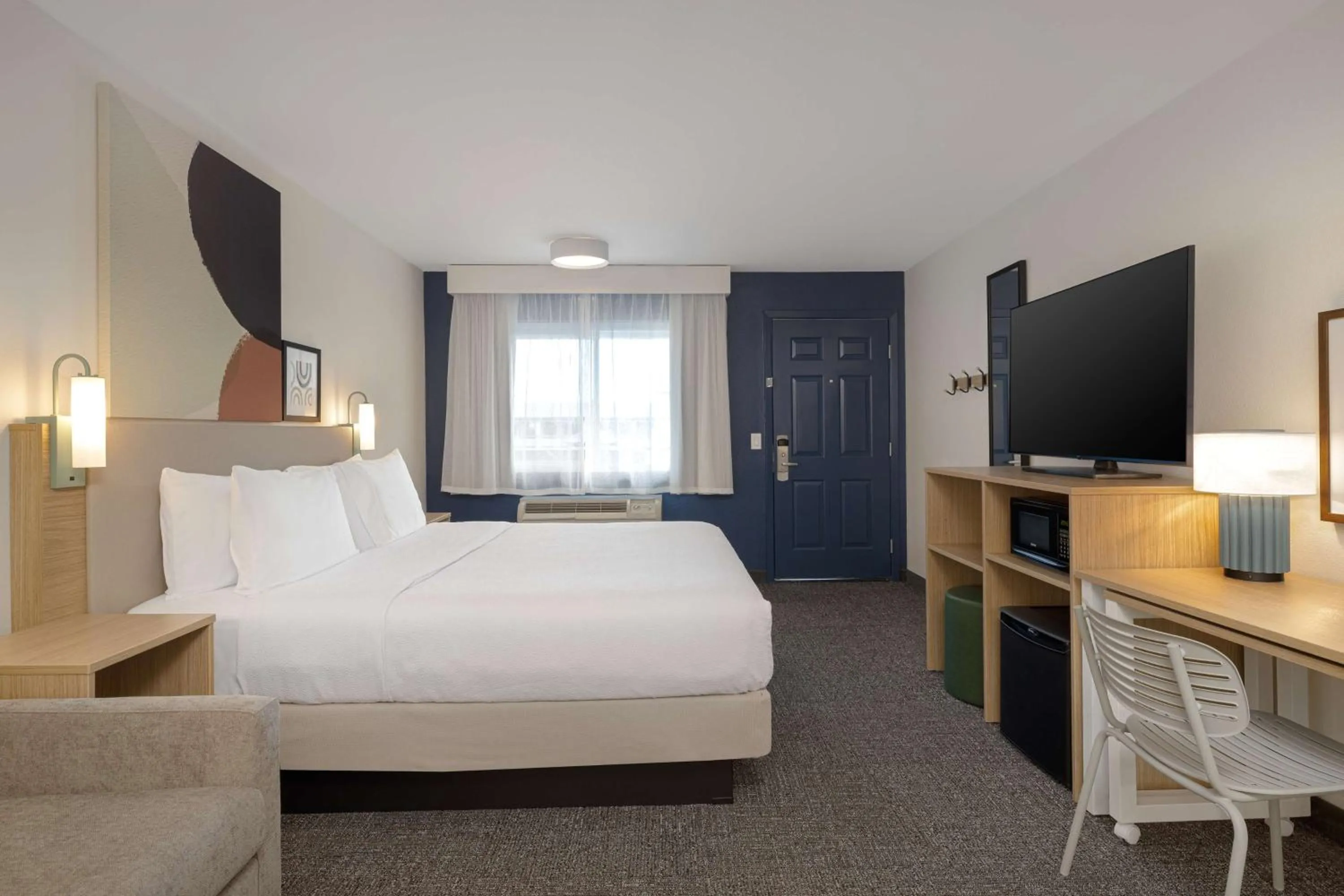 Bed in Spark By Hilton Santa Nella