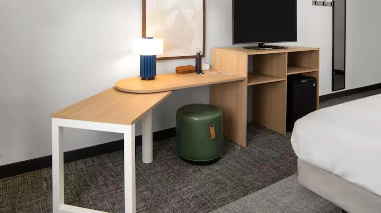 Area and facilities, Bed in Holiday Inn Express Hotel & Suites North Little Rock, an IHG Hotel