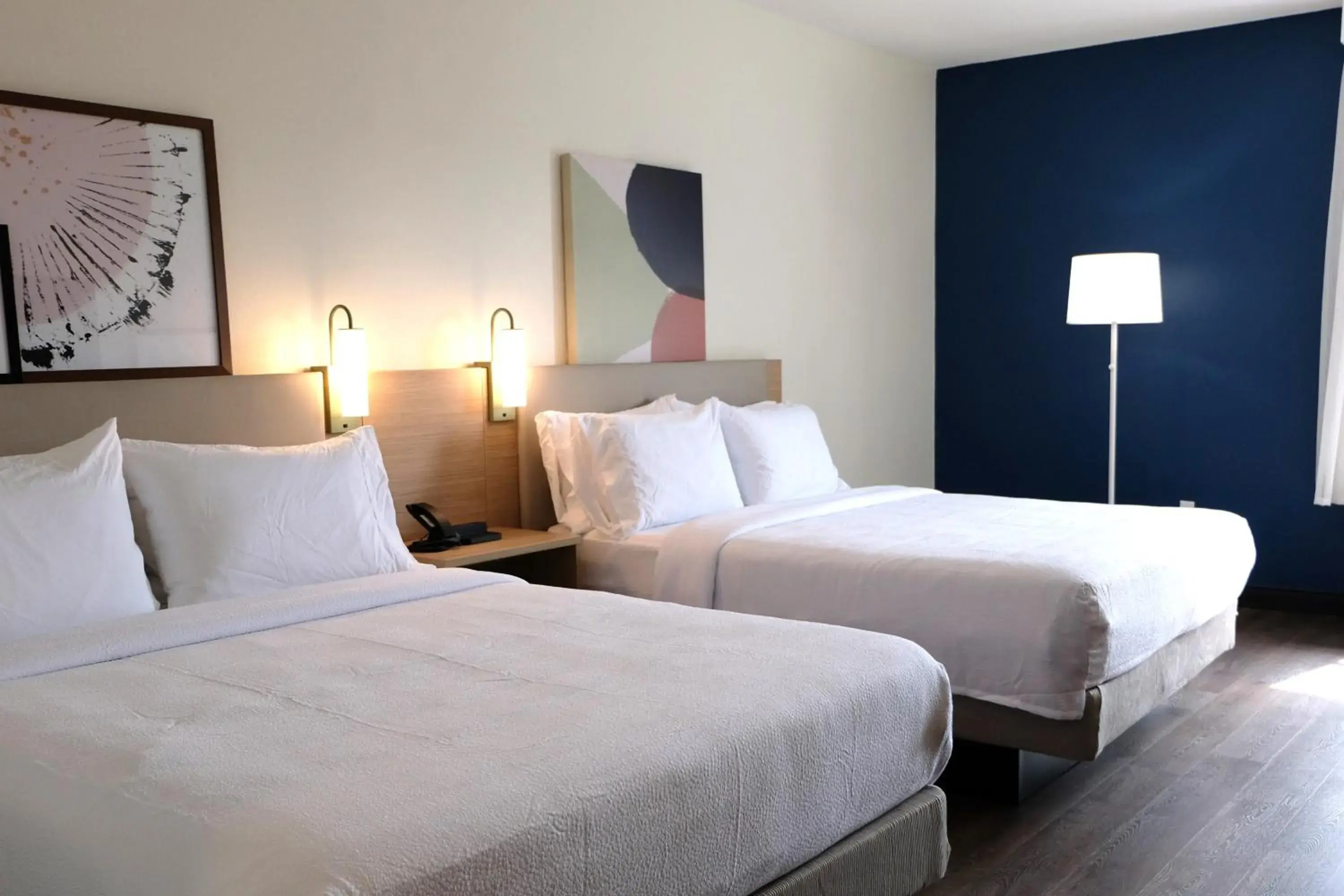 Bed in Holiday Inn Express Hotel & Suites North Little Rock, an IHG Hotel Bed in Holiday Inn Express Hotel & Suites North Little Rock, an IHG Hotel