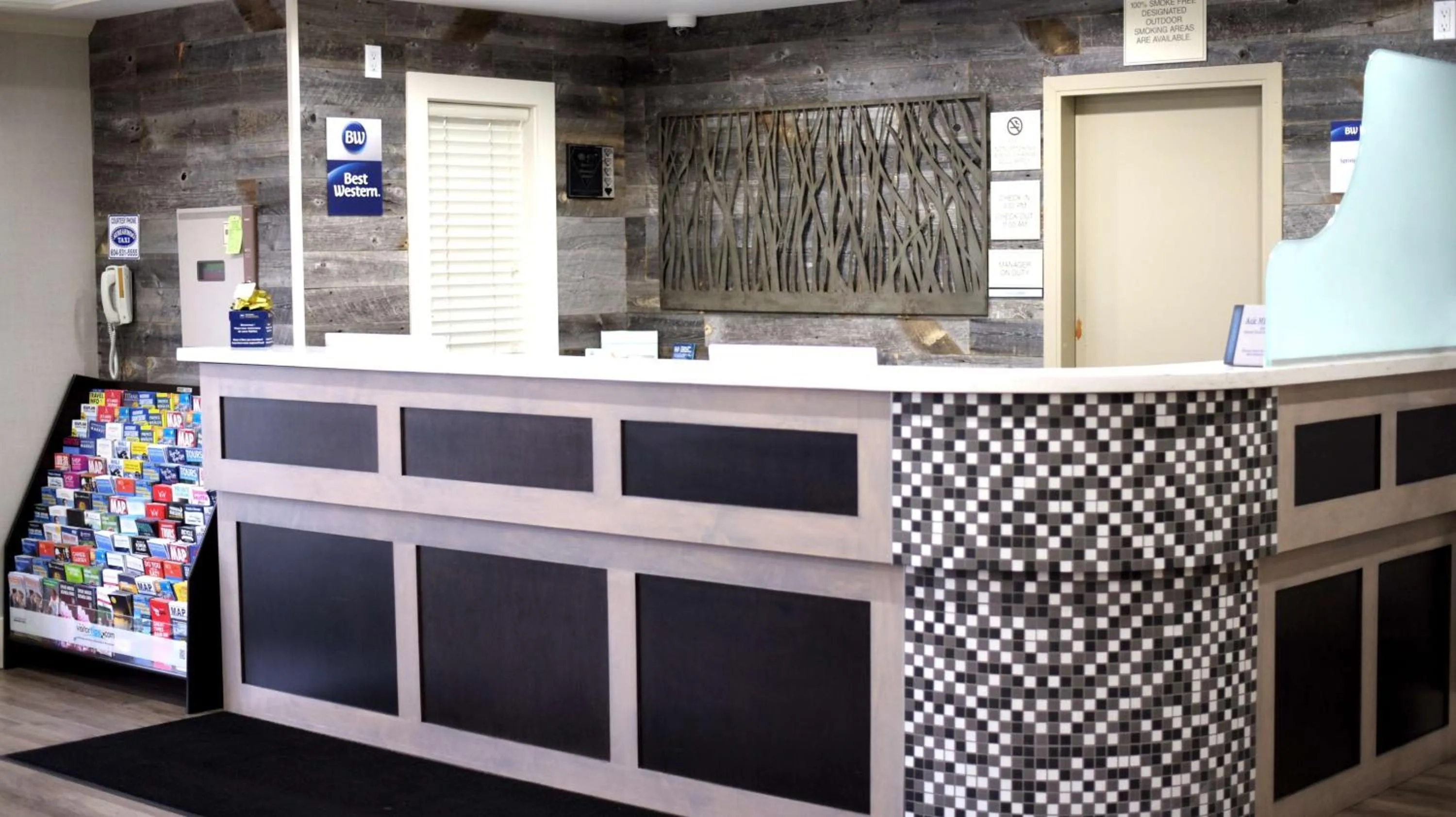 Lobby or reception in Best Western Peace Arch Inn