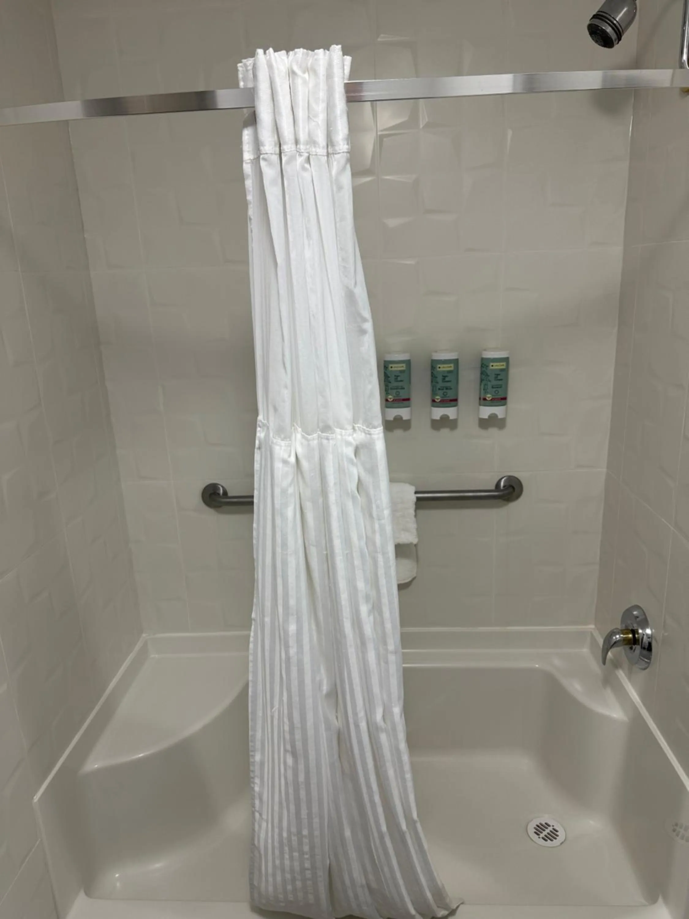 Bathroom in Best Western Peace Arch Inn