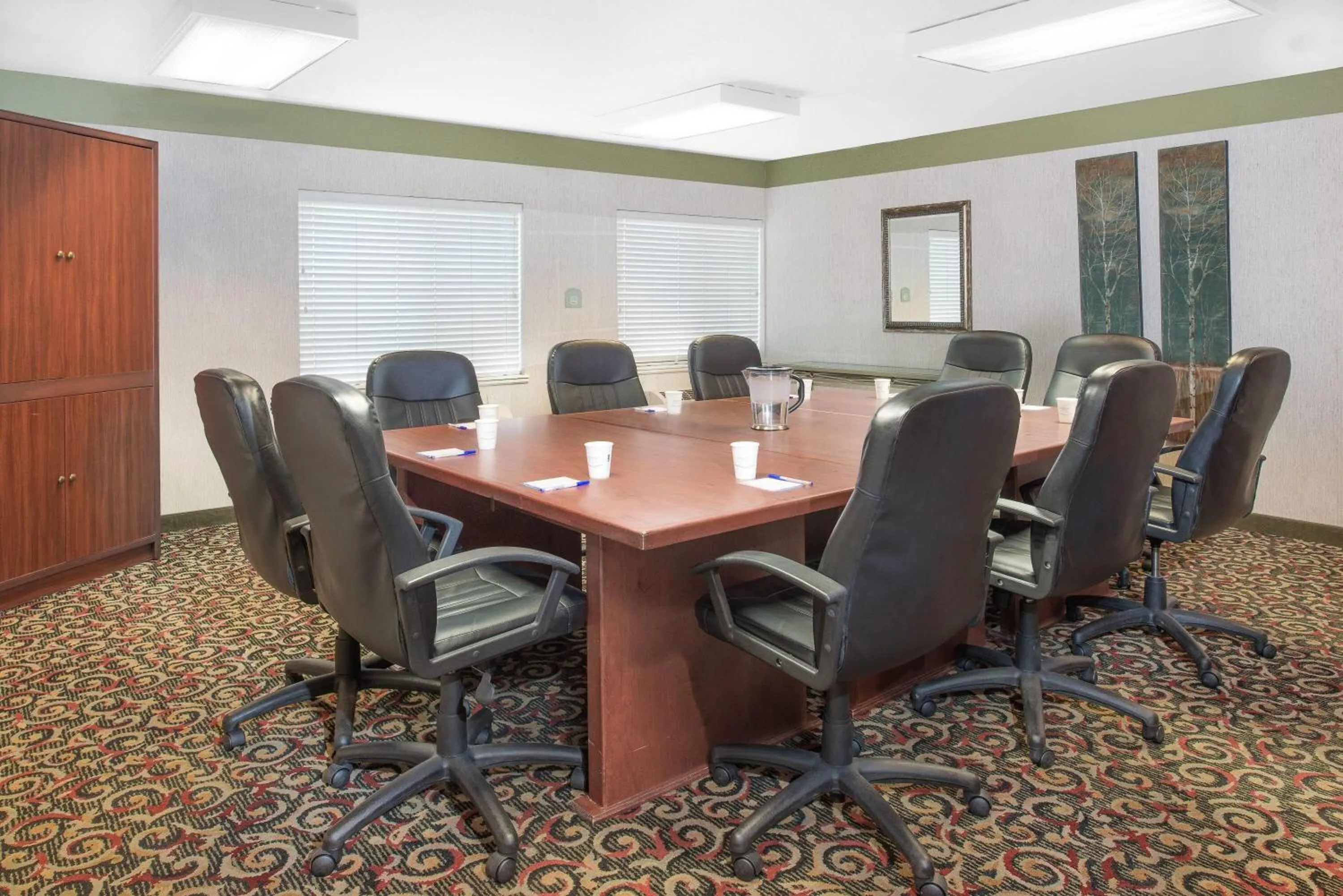 Meeting/conference room in Baymont by Wyndham Litchfield