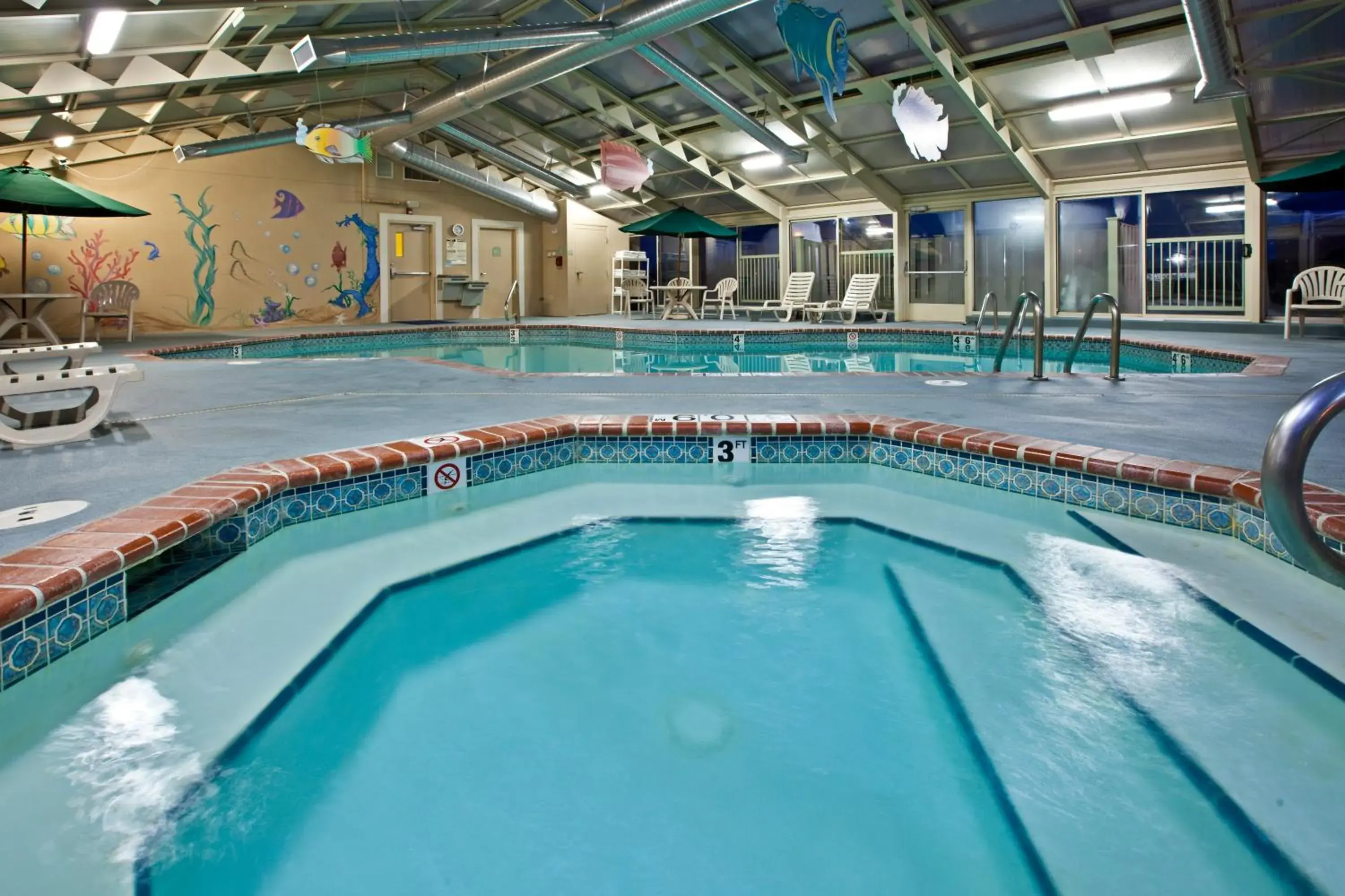 Pool view in Baymont by Wyndham Litchfield Pool view in Baymont by Wyndham Litchfield