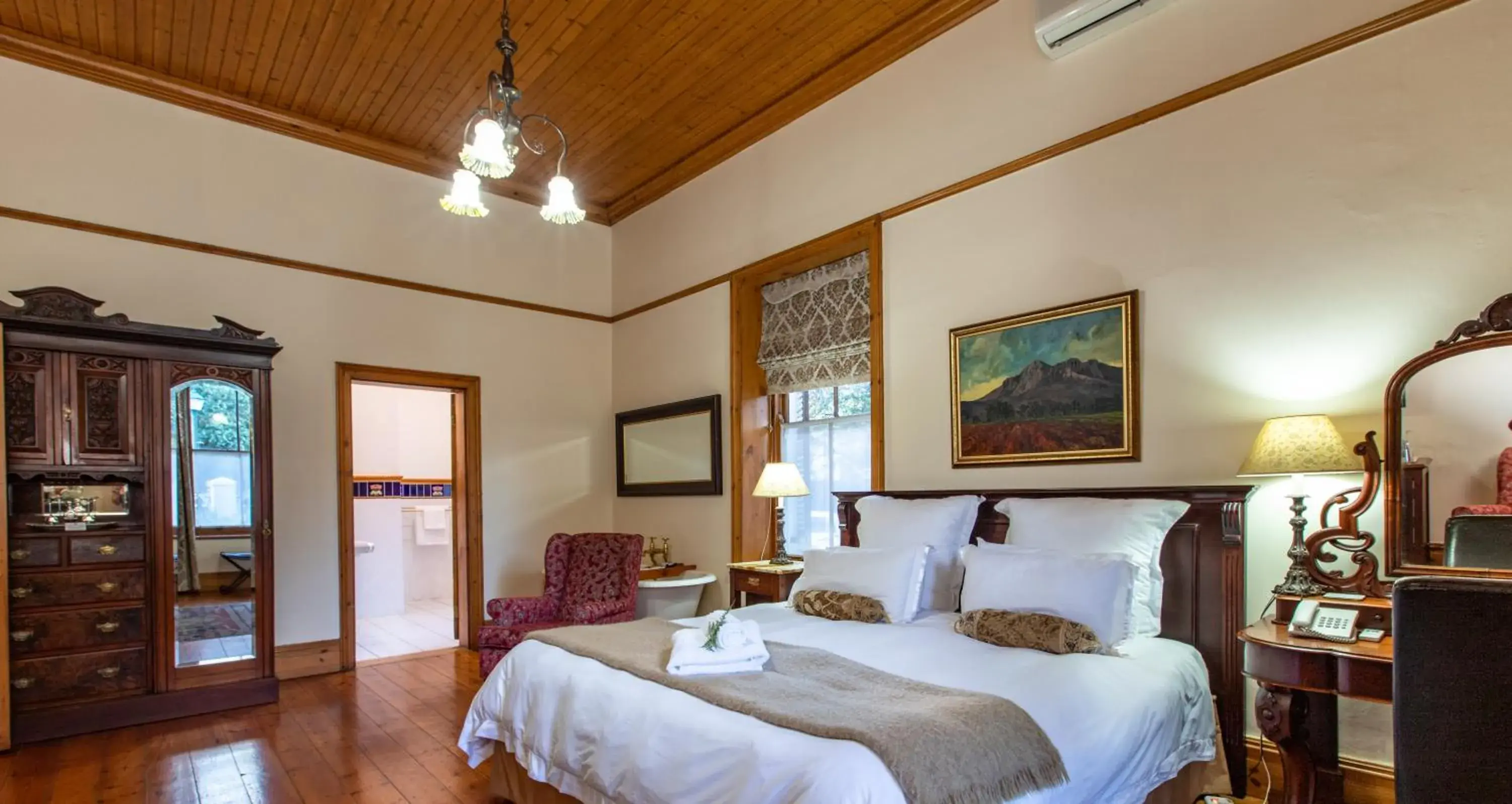 Bed in Evergreen Manor and Spa Bed in Evergreen Manor and Spa