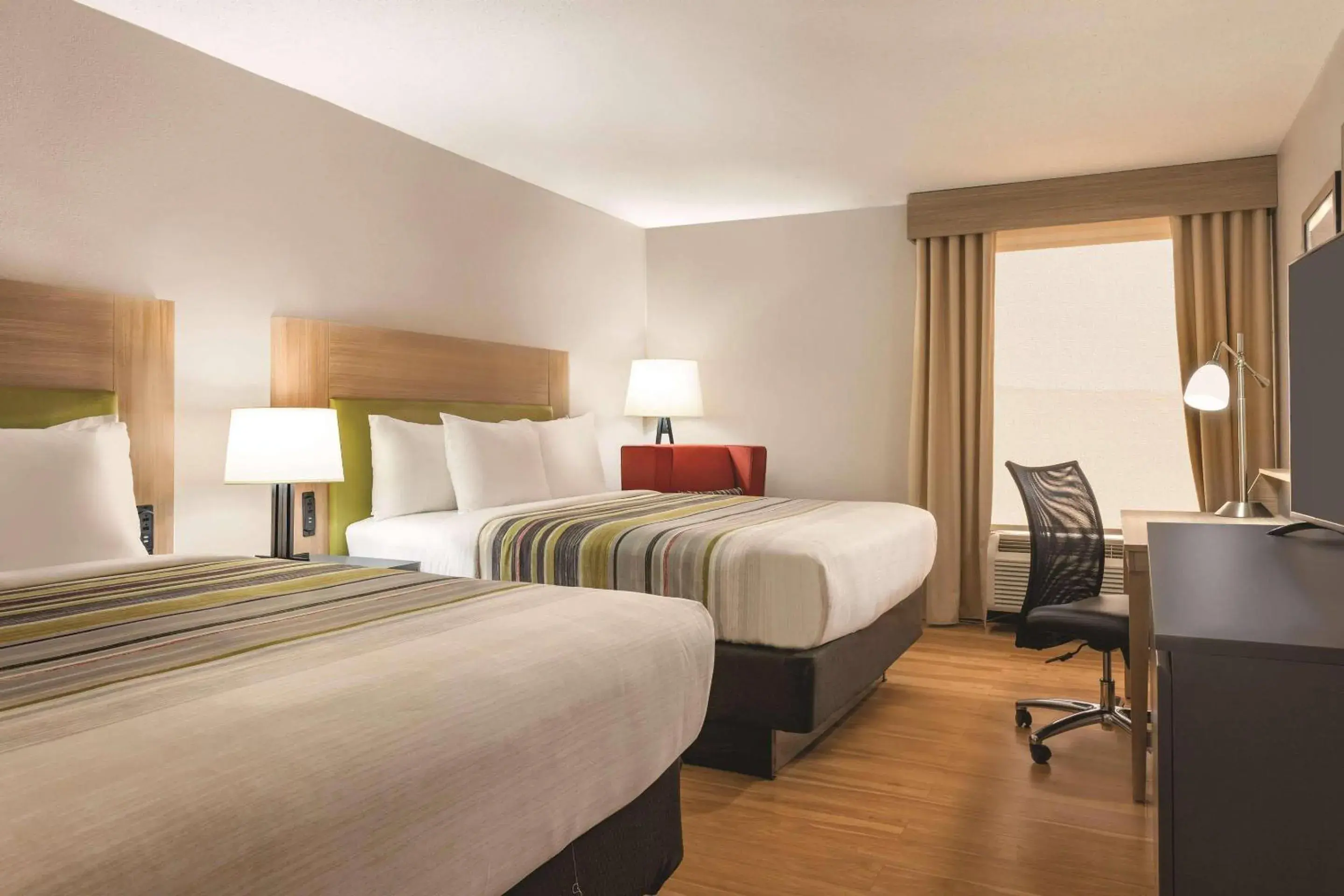 Bedroom, Bed in Country Inn & Suites by Radisson, North Little Rock, AR Bedroom, Bed in Country Inn & Suites by Radisson, North Little Rock, AR