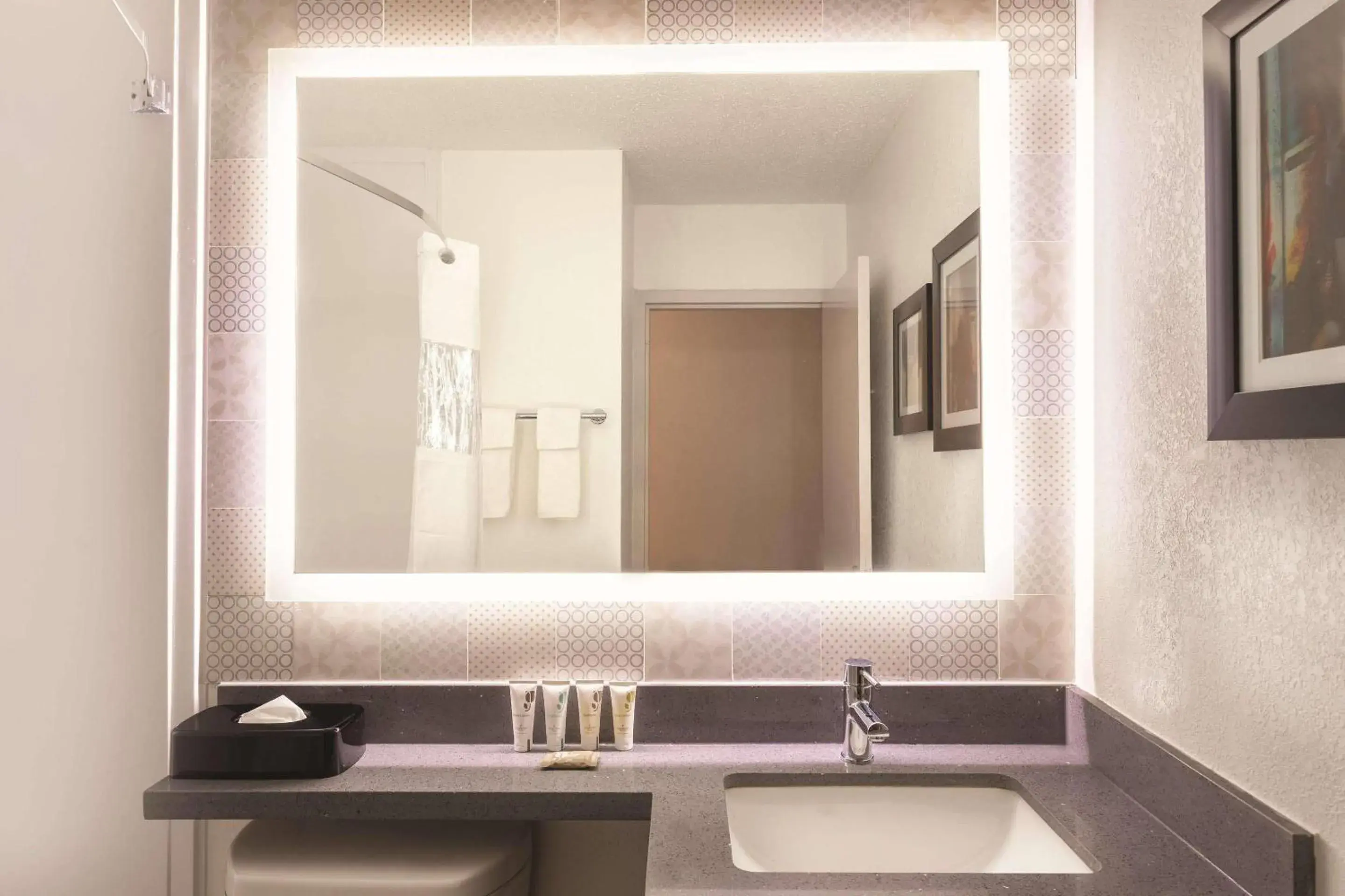 Bedroom in Country Inn & Suites by Radisson, North Little Rock, AR Bedroom in Country Inn & Suites by Radisson, North Little Rock, AR