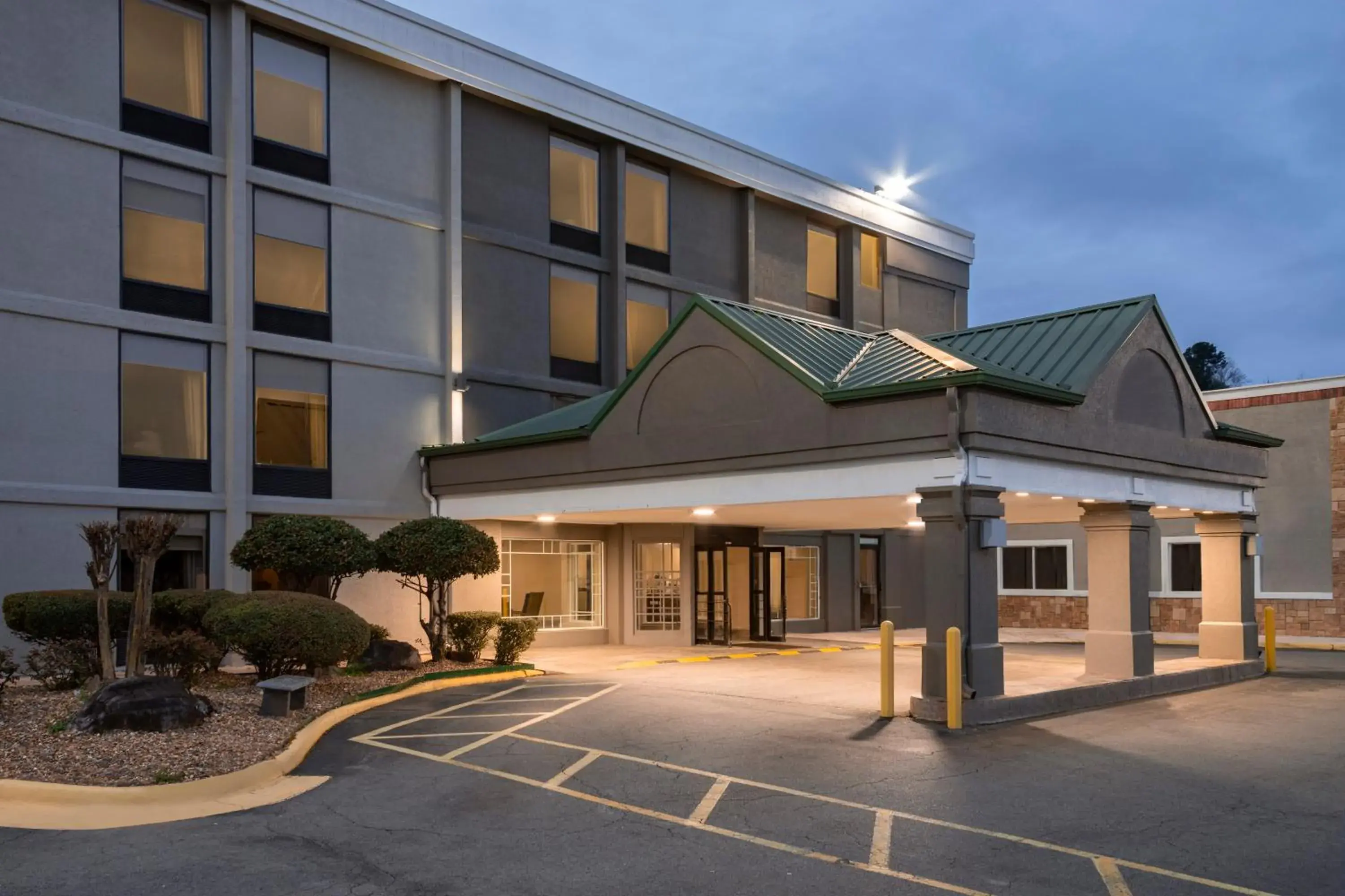 Facade/entrance, Property Building in Country Inn & Suites By Radisson North Little Rock