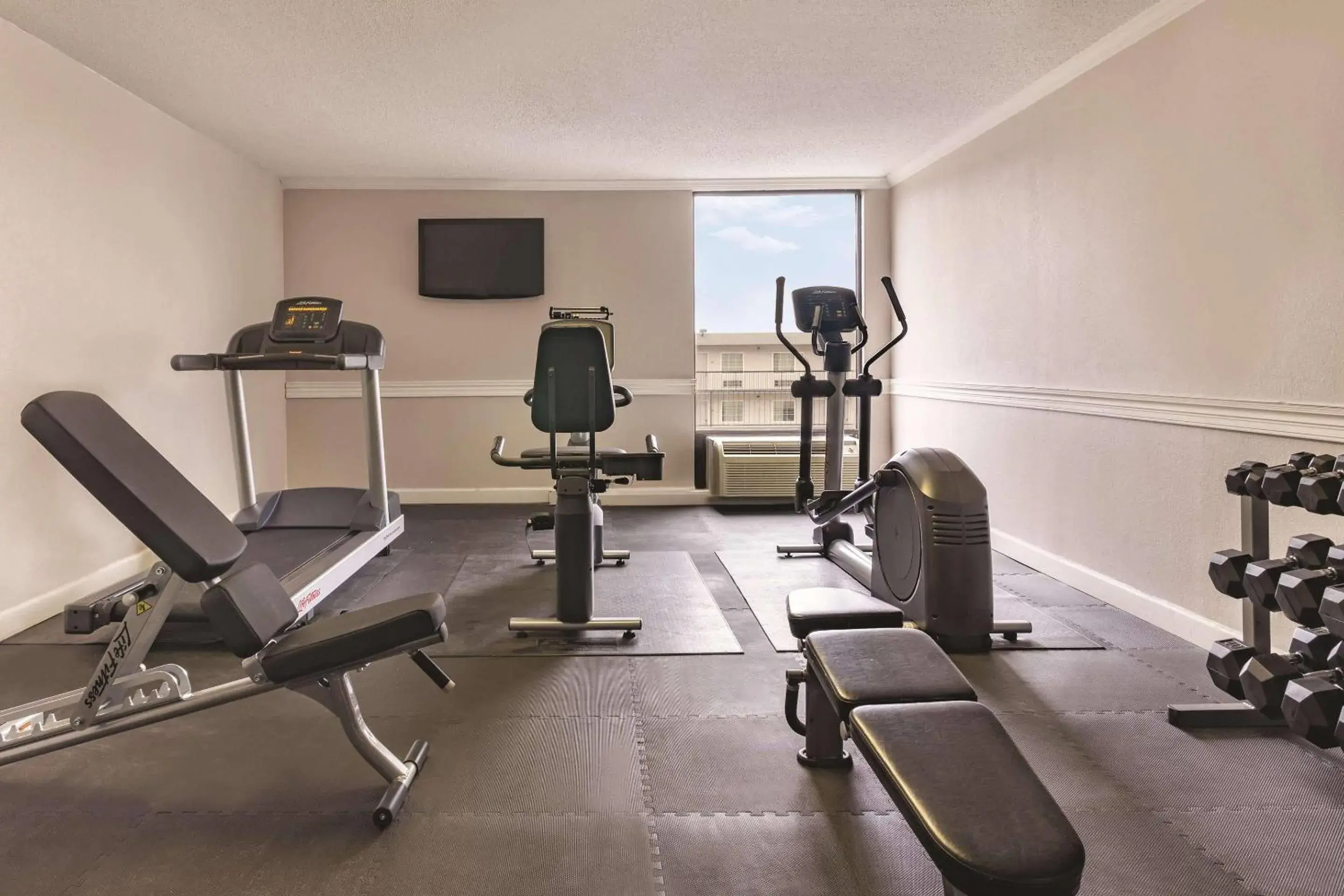Fitness centre/facilities in Country Inn & Suites by Radisson, North Little Rock, AR Fitness centre/facilities in Country Inn & Suites by Radisson, North Little Rock, AR