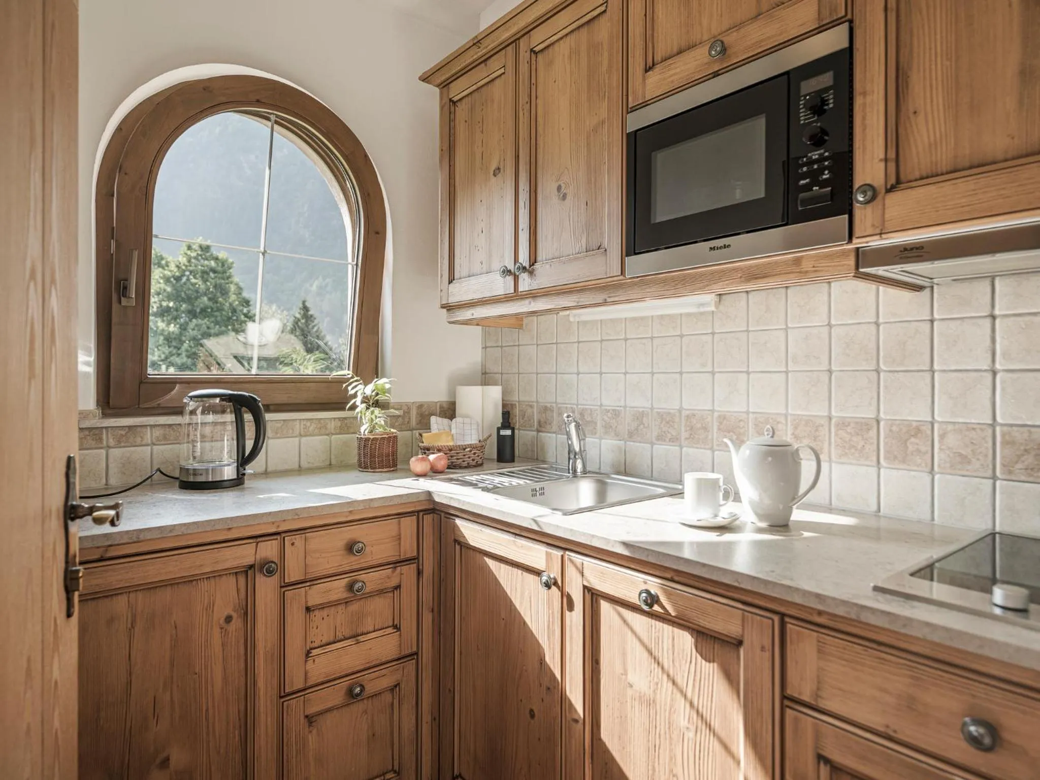 Kitchen or kitchenette in Apparthotel "Landhaus Veronika"