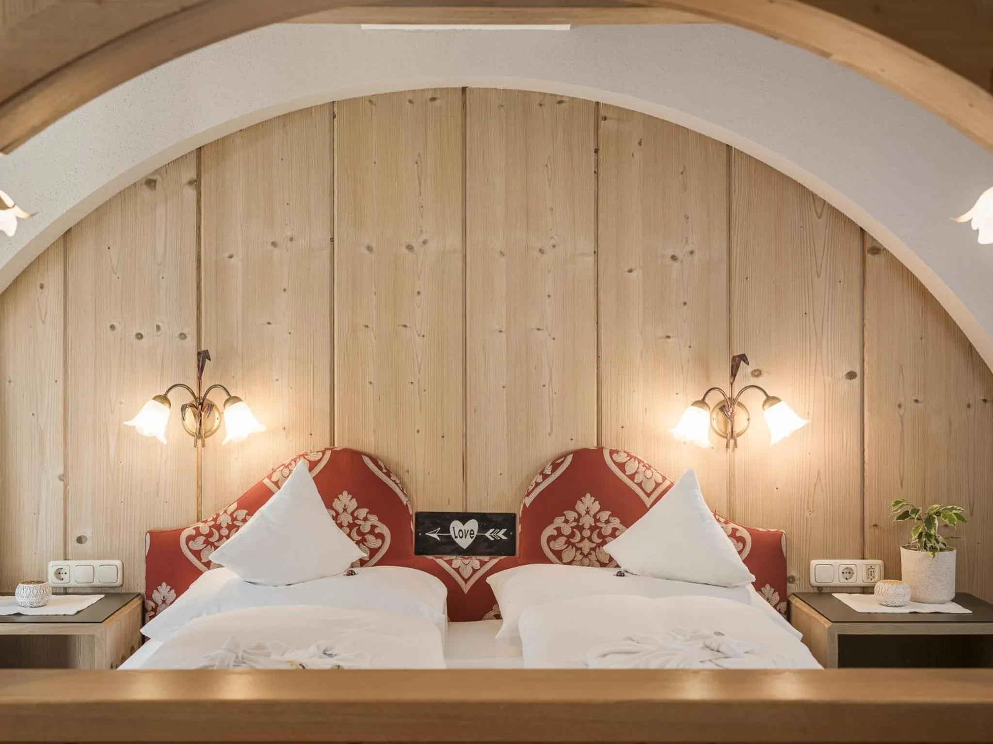 Bedroom, Bed in Apparthotel "Landhaus Veronika"