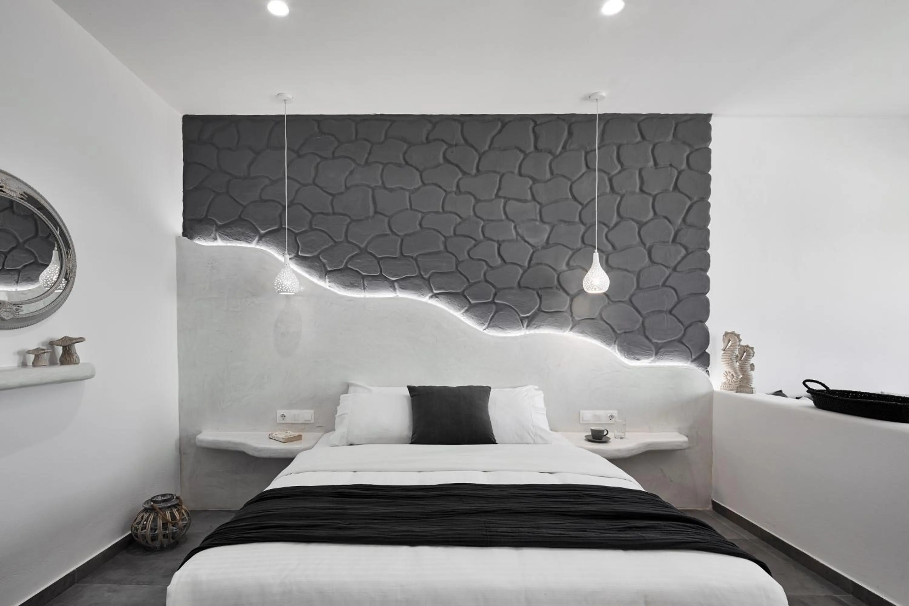 Time of day, Bed in Golden East