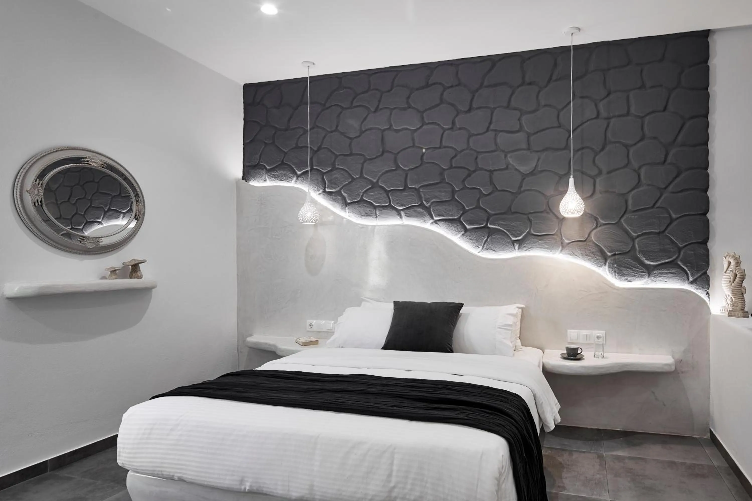 Time of day, Bed in Golden East