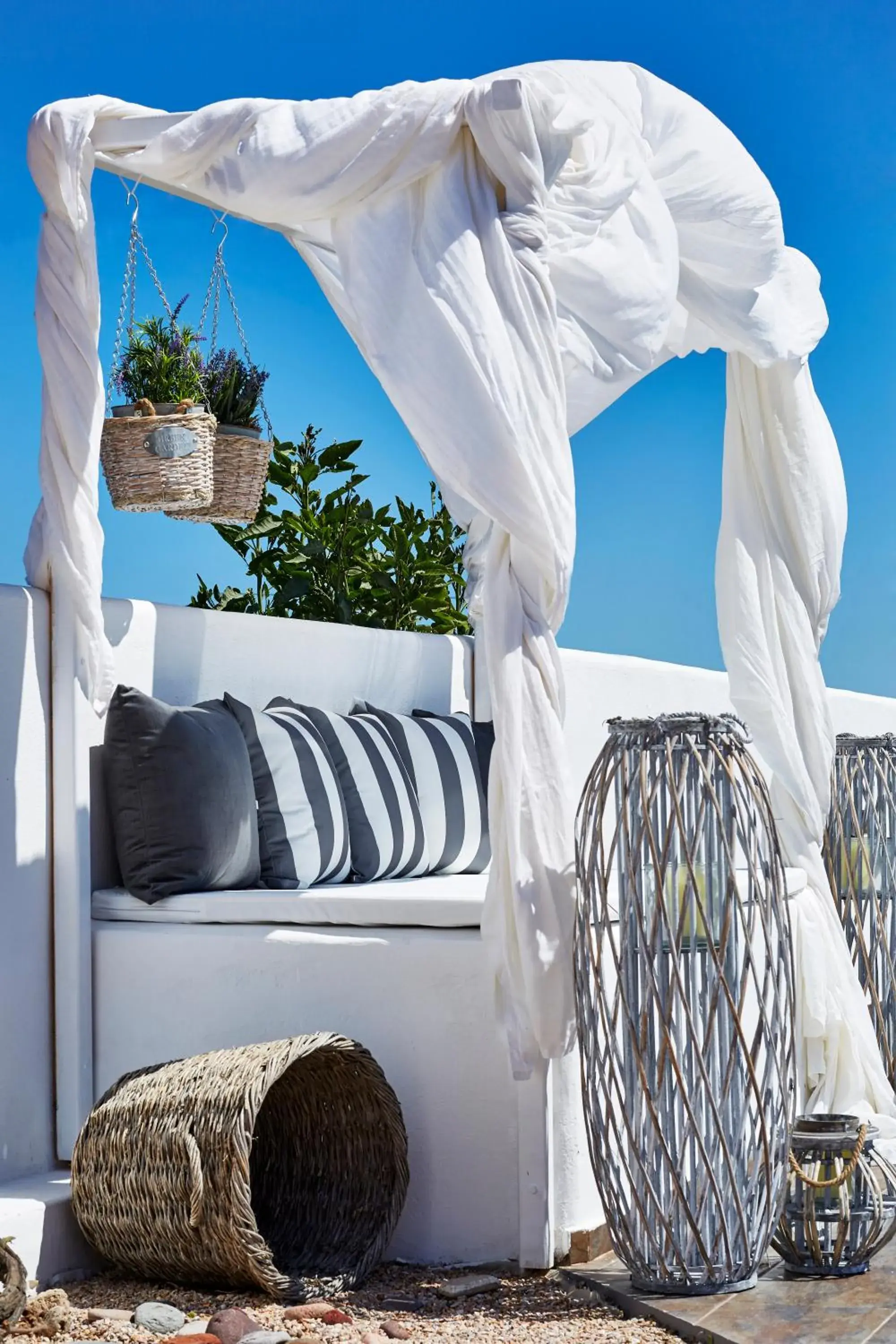 Property building in Golden East Property building in Golden East