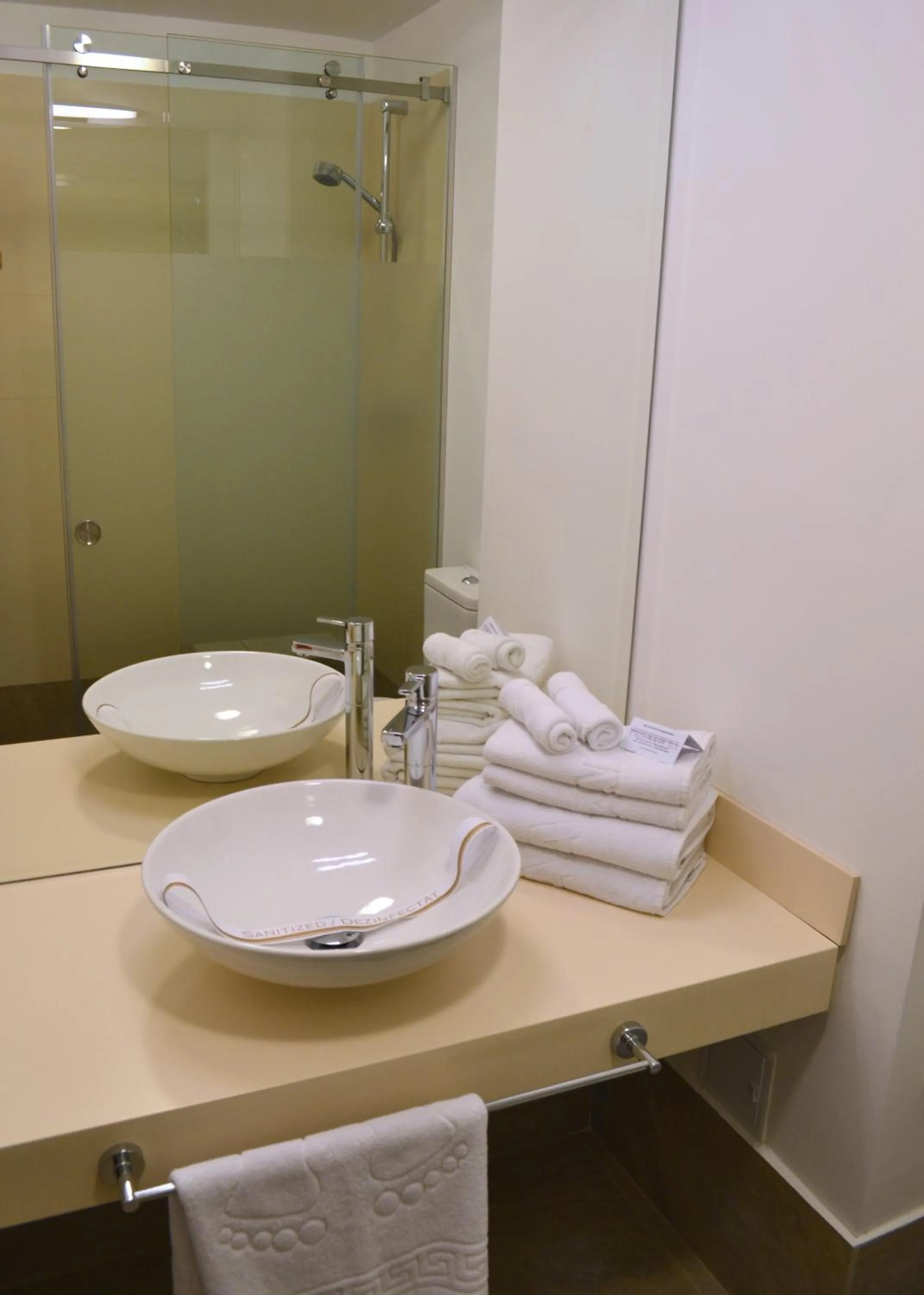 Bathroom in Capitol Hotel