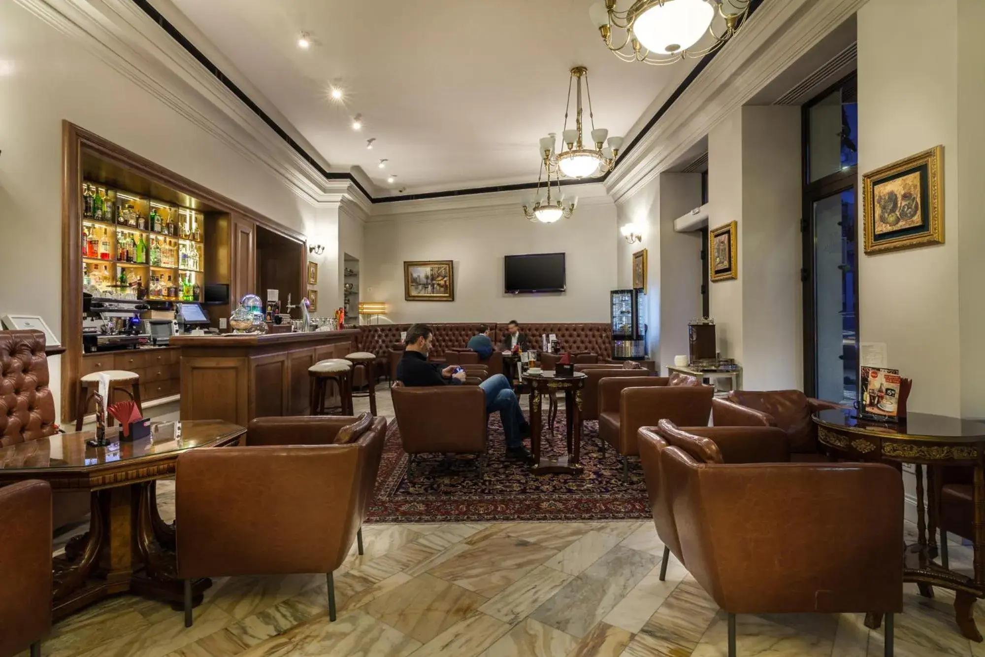 Lounge or bar in Capitol Hotel Lounge or bar in Capitol Hotel