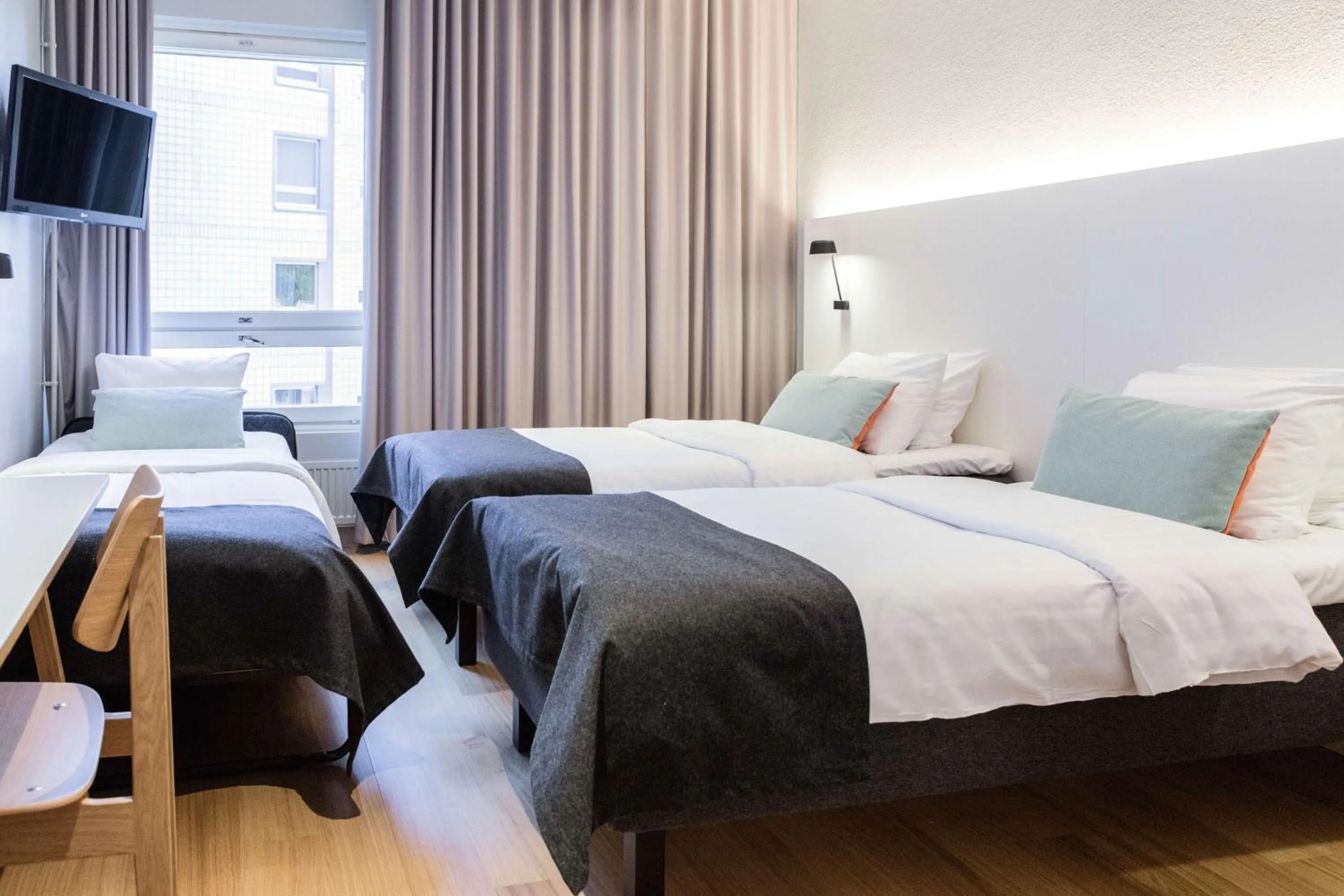 Bedroom, Bed in Scandic Helsinki Aviapolis