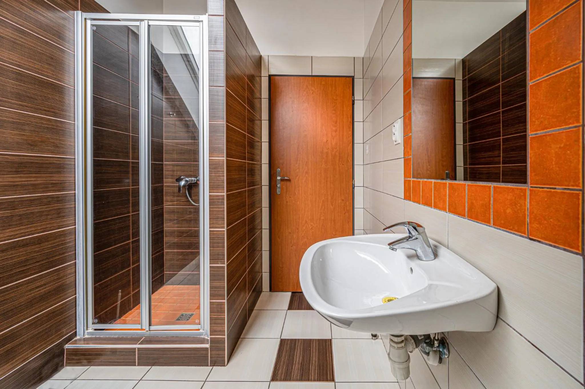 Shower in Hotel Fabrica