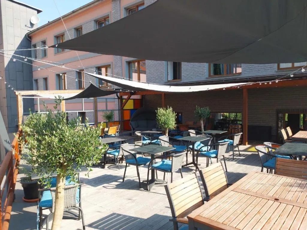 Restaurant/places to eat in Hotel Fabrica