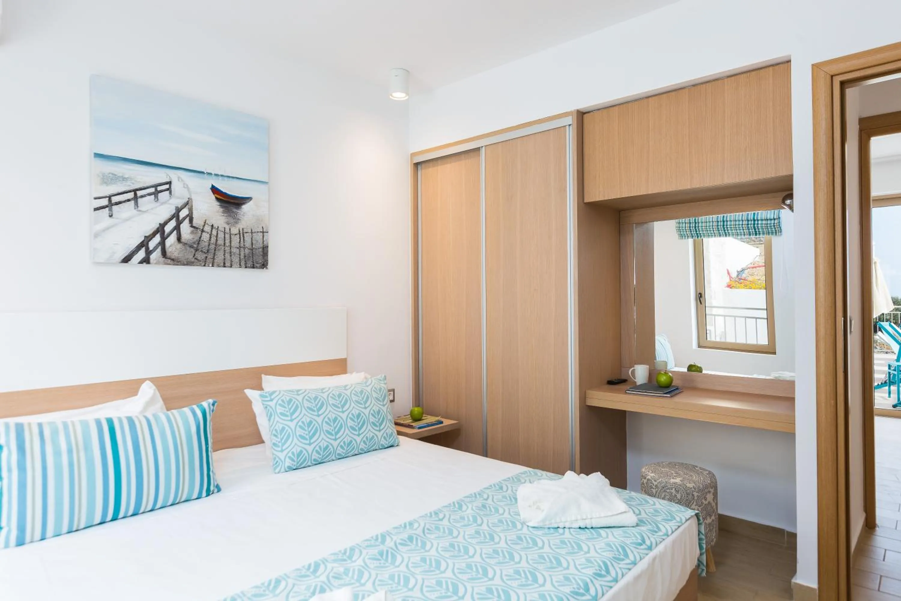 Bed in Filion Suites Resort & Spa