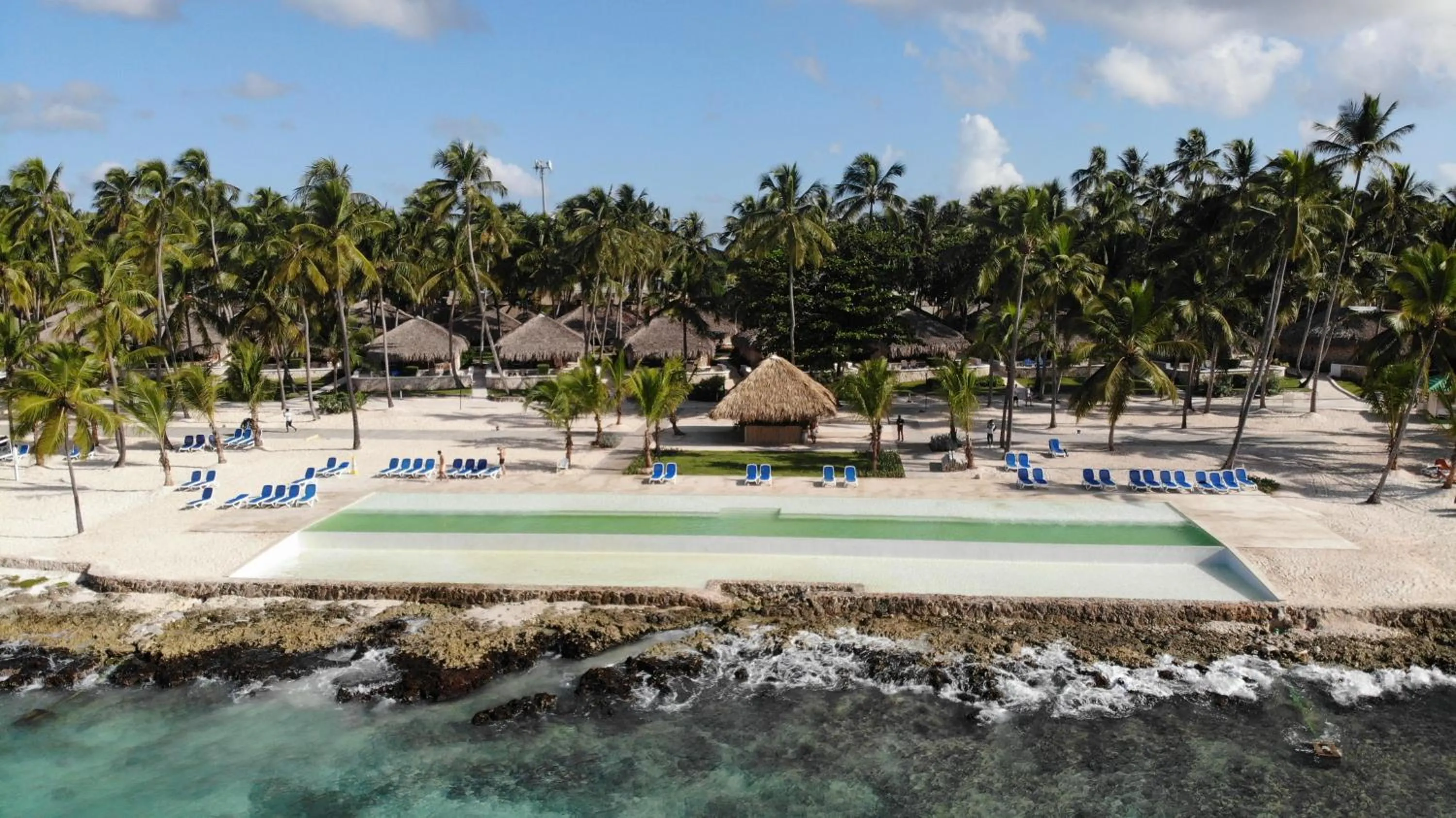 Swimming pool in Viva Dominicus Beach by Wyndham, A Trademark All Inclusive