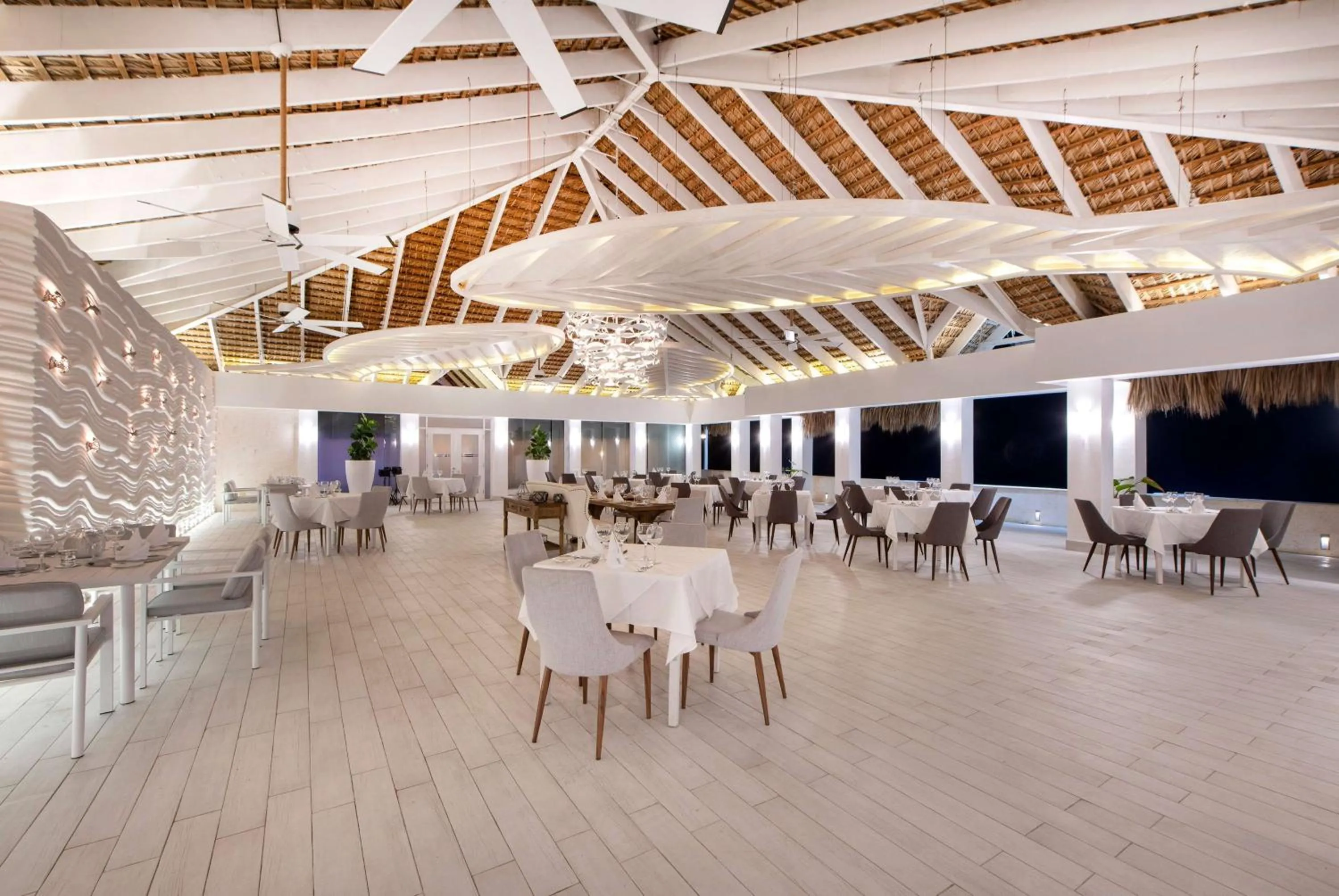 Restaurant/places to eat in Viva Dominicus Beach by Wyndham, A Trademark All Inclusive