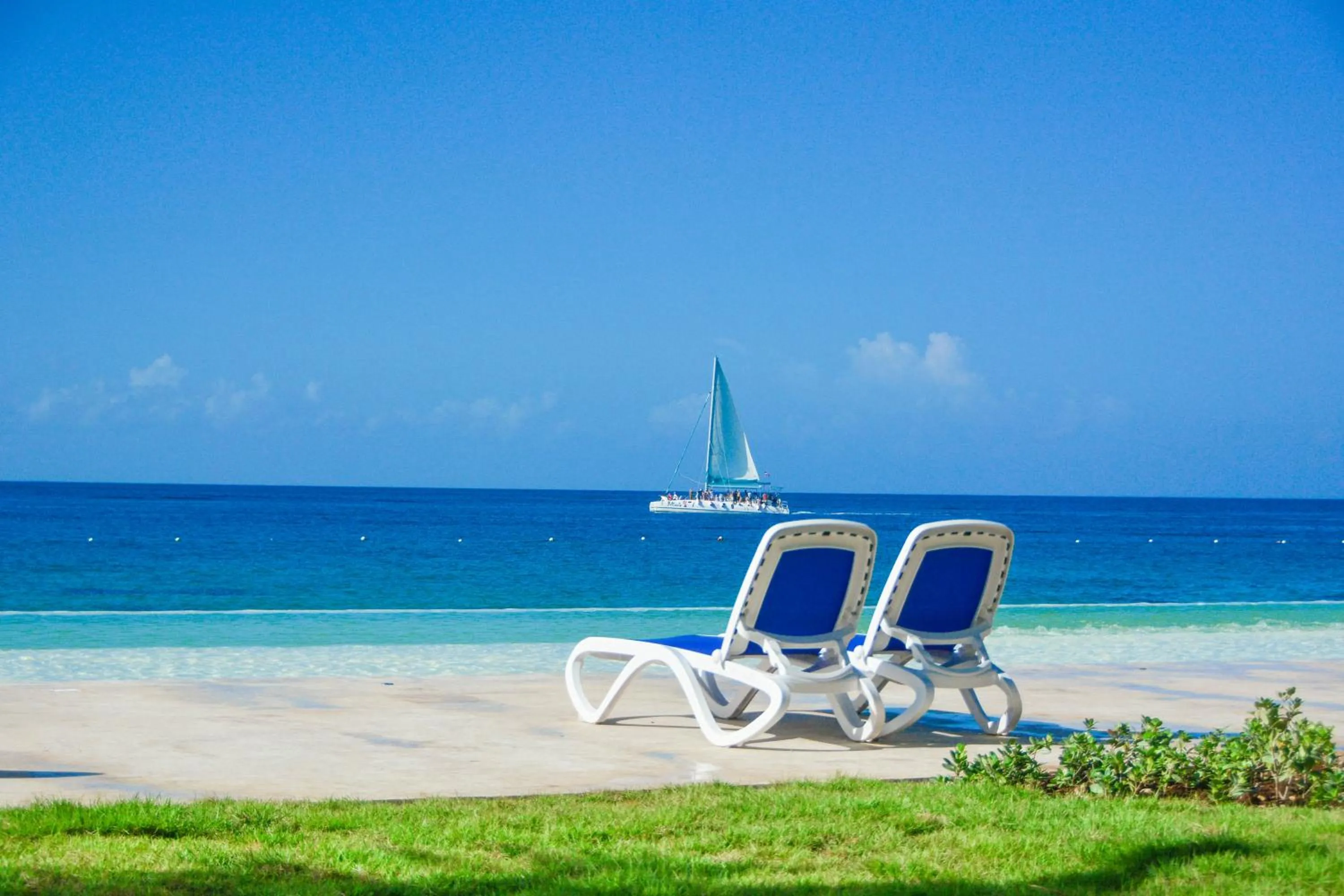 Swimming pool in Viva Dominicus Beach by Wyndham, A Trademark All Inclusive