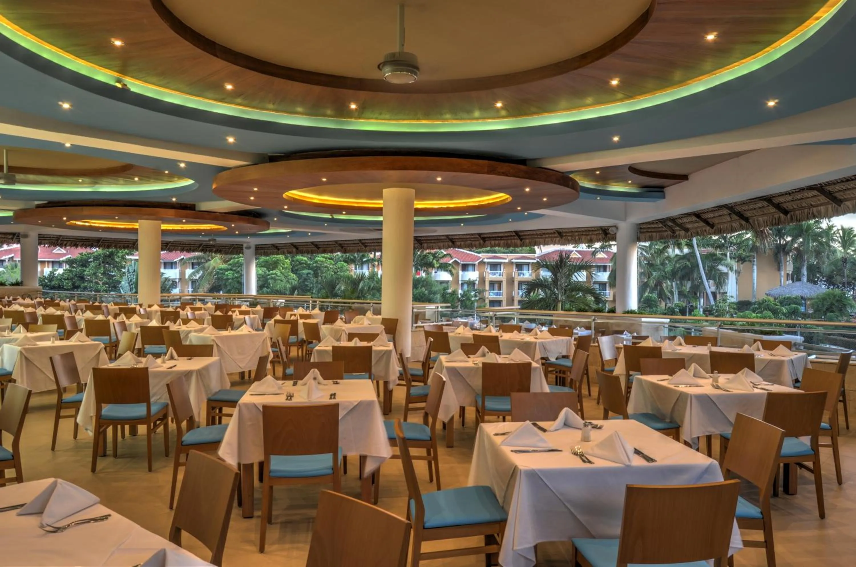 Restaurant/places to eat in Viva Dominicus Palace by Wyndham, A Trademark All Inclusive