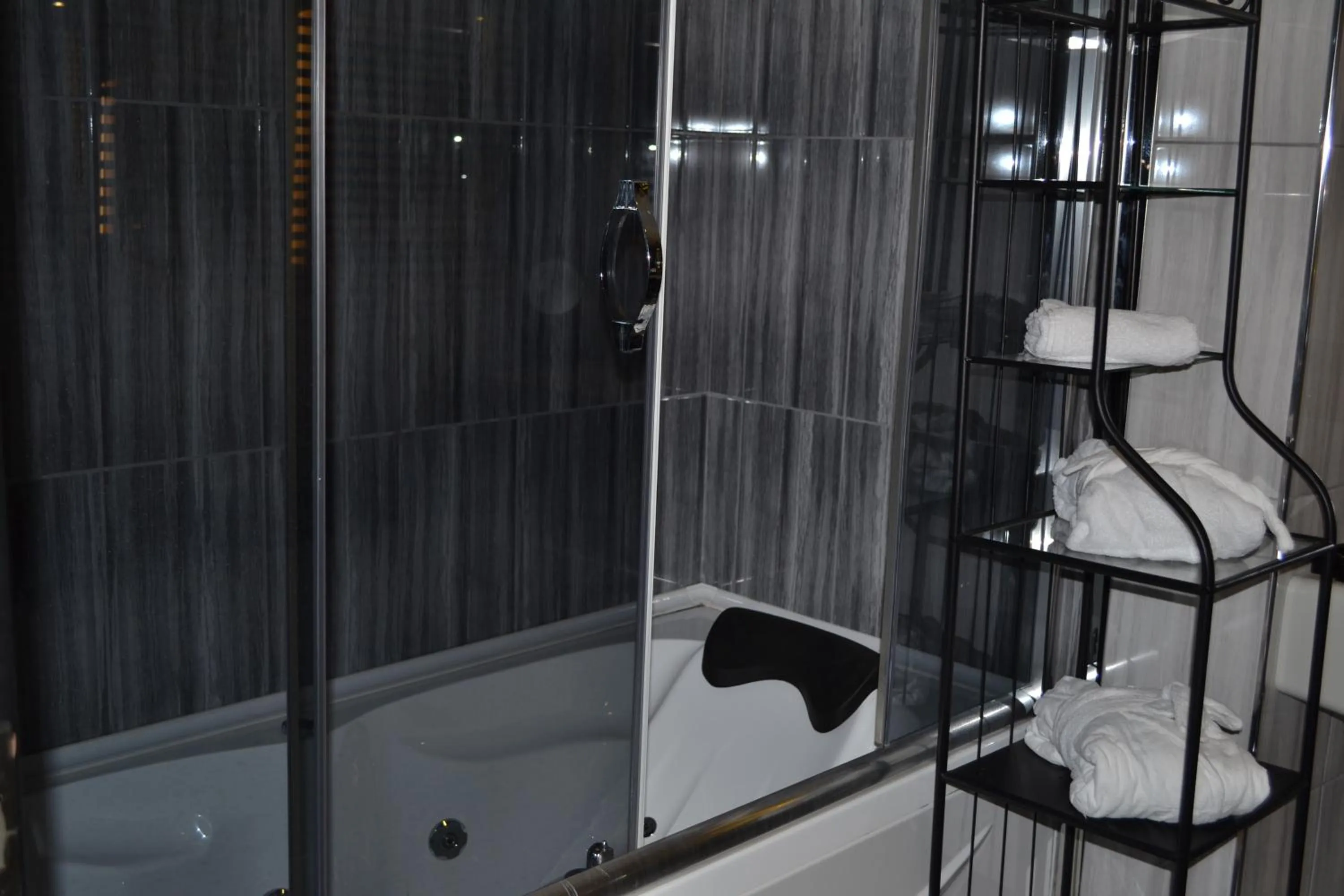 Shower in Gumus Palace Suites