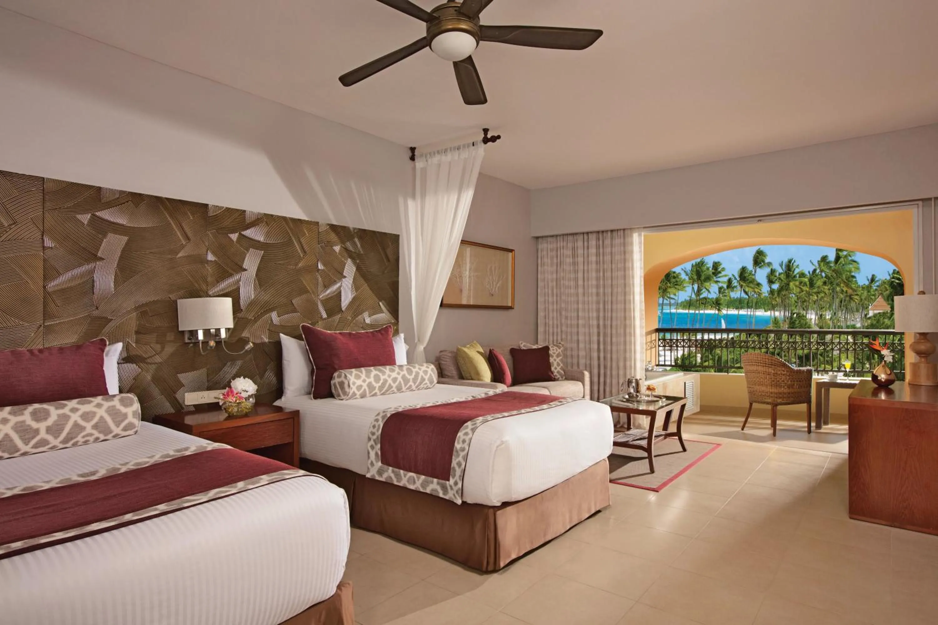 Bed in Dreams Royal Beach Punta Cana - All Inclusive