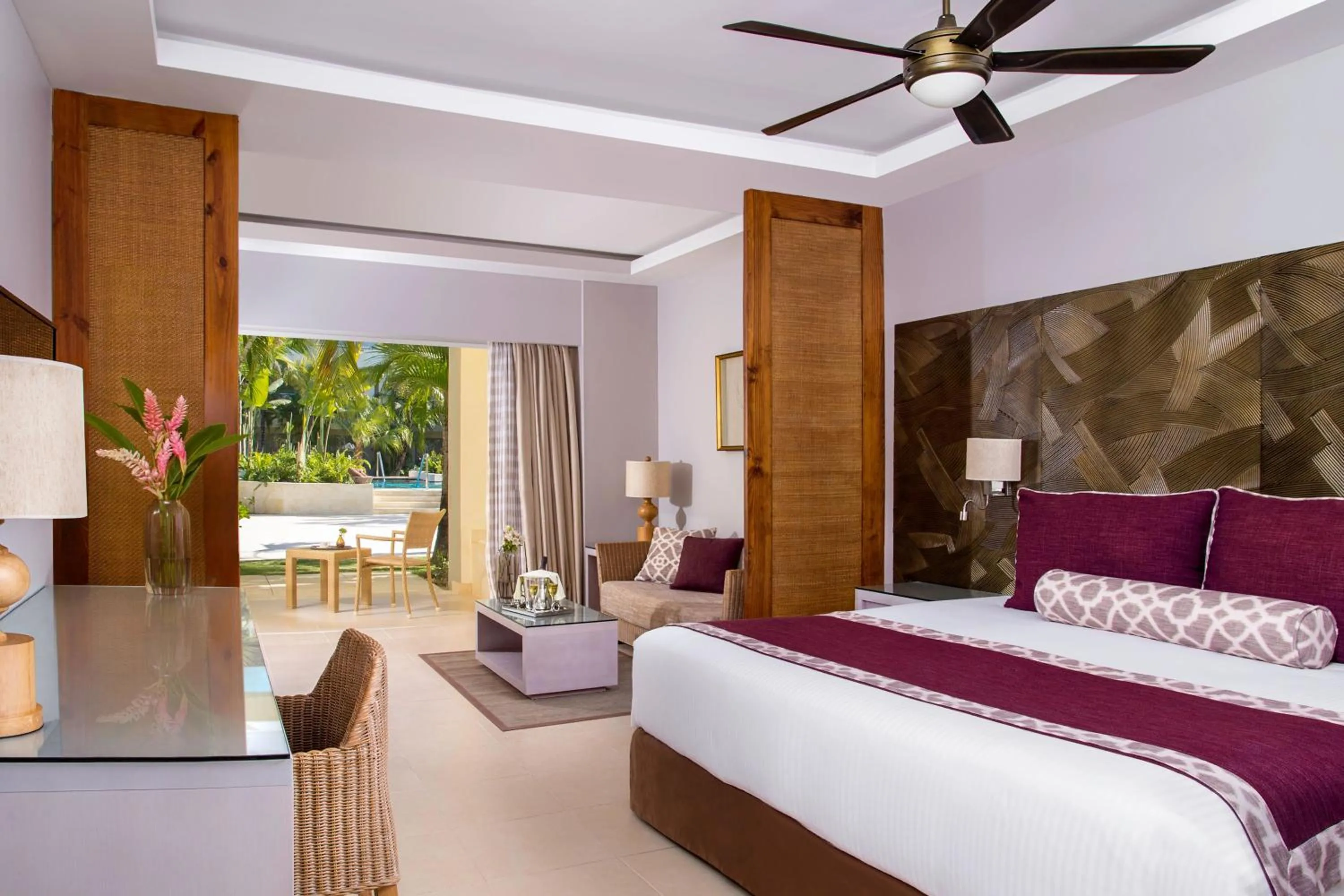 Bed in Dreams Royal Beach Punta Cana - All Inclusive