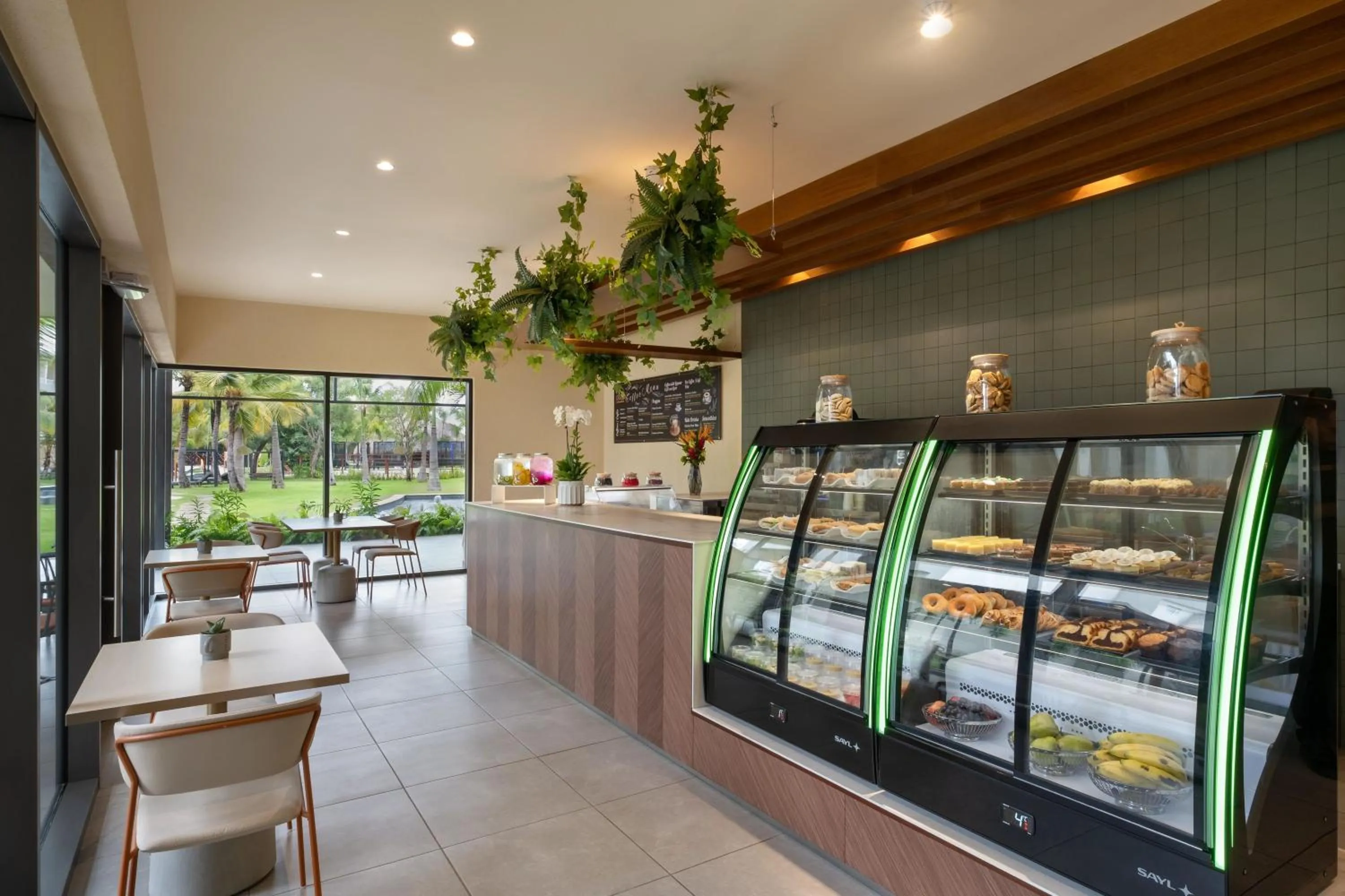 Food and drinks in Dreams Royal Beach Punta Cana - All Inclusive