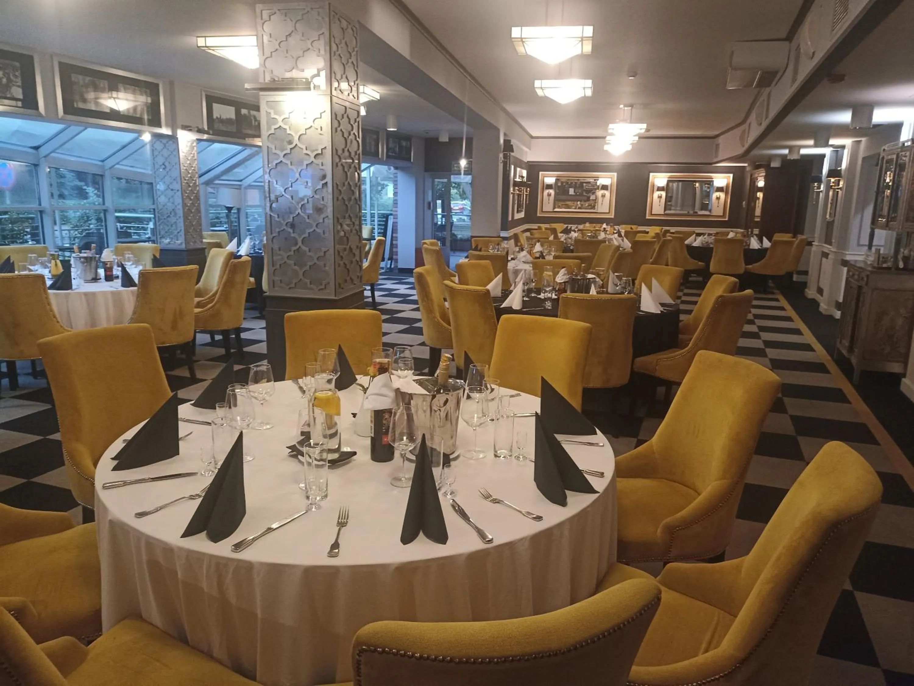 Restaurant/places to eat in Hotel Mościcki