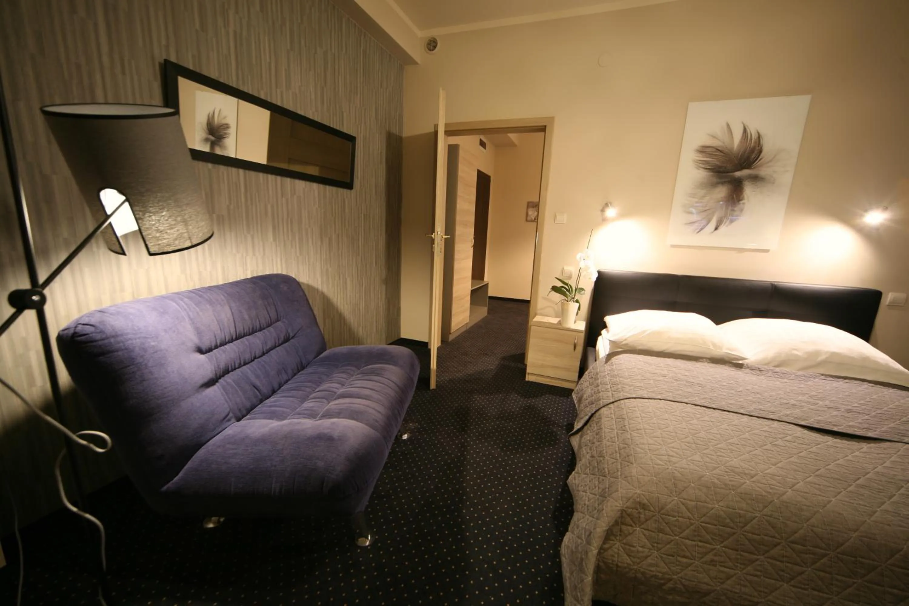 Photo of the whole room, Bed in Hotel Seven 7