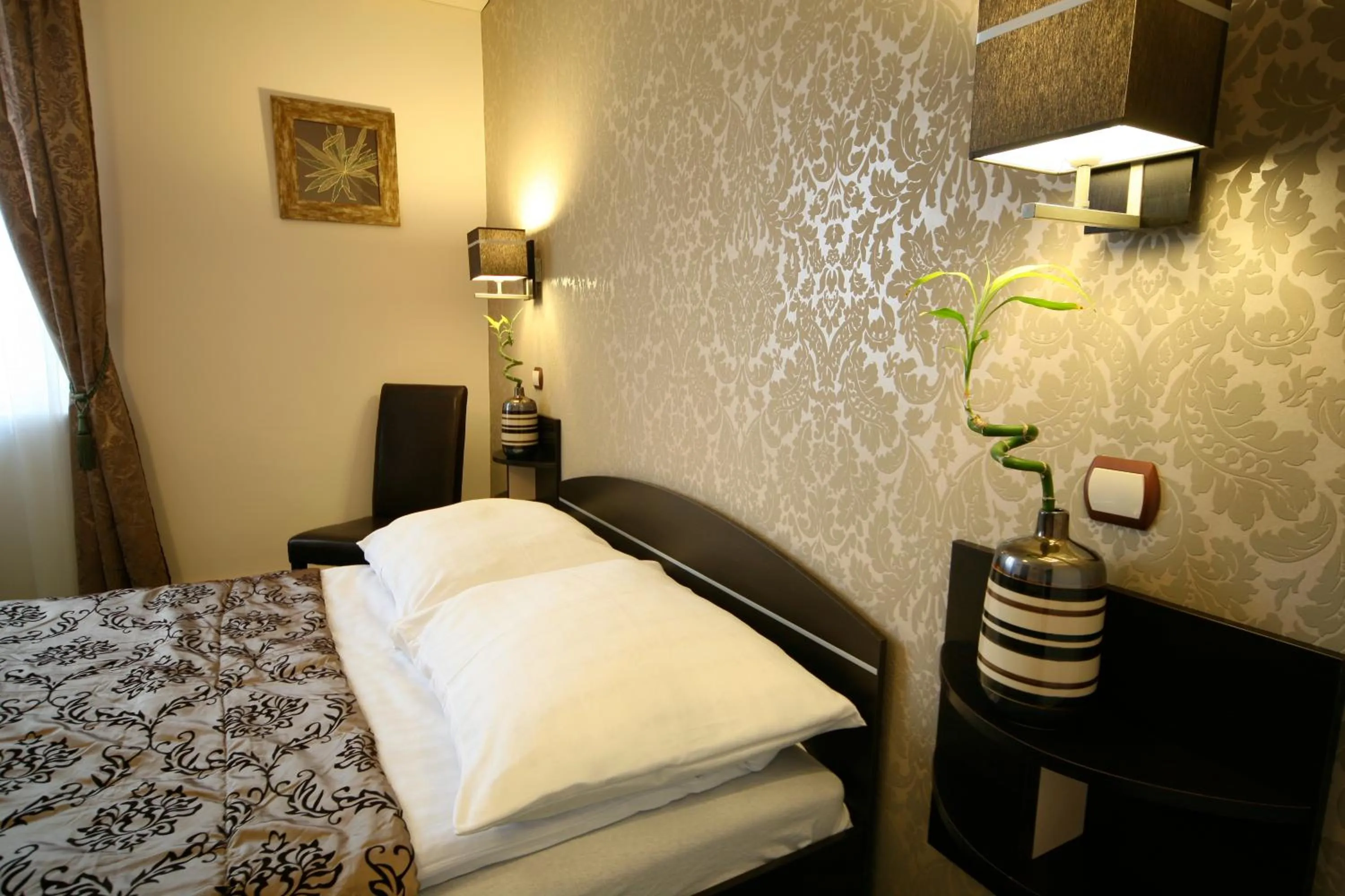 Bed in Hotel Seven 7