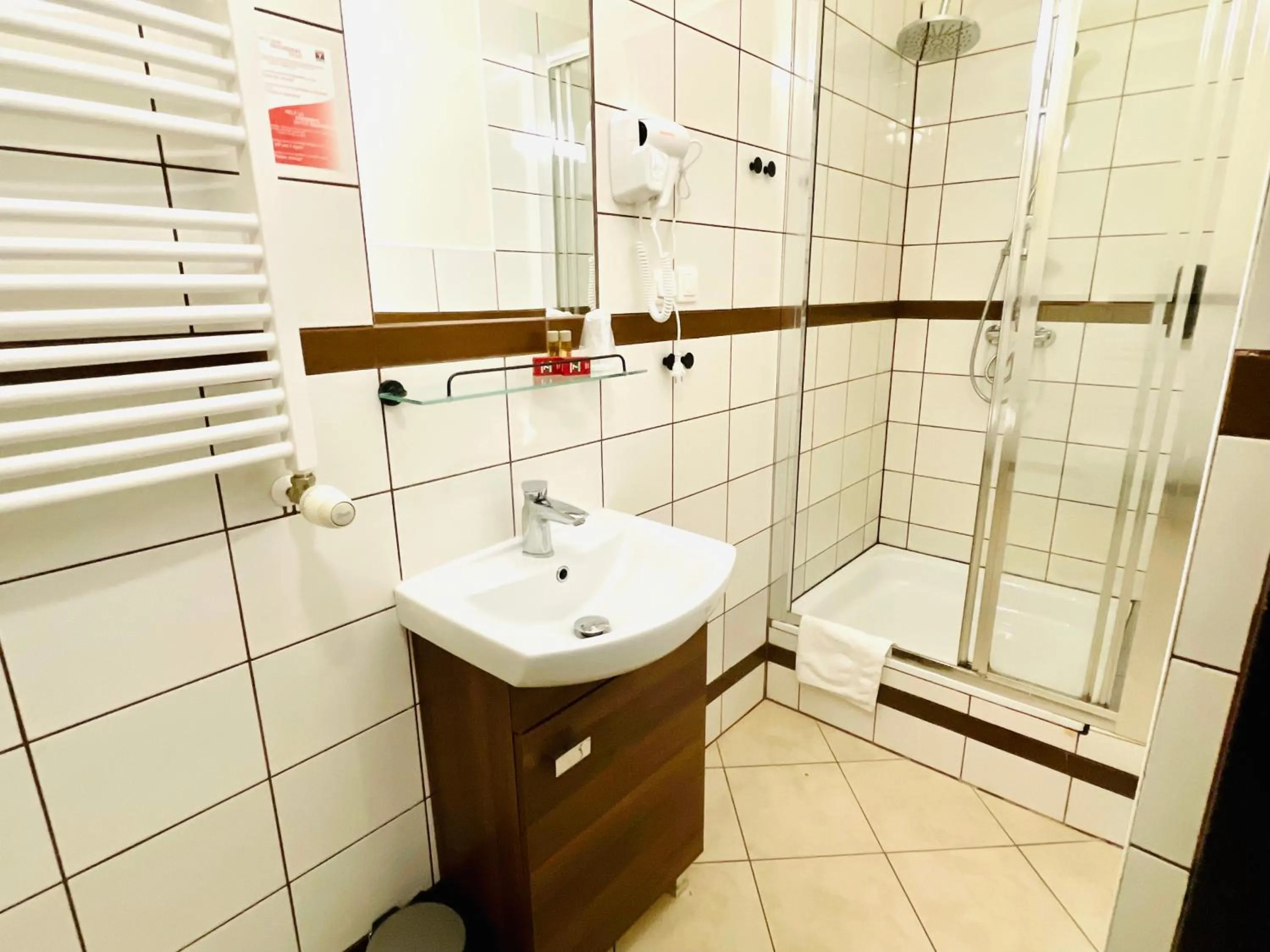 Shower in Hotel Seven 7