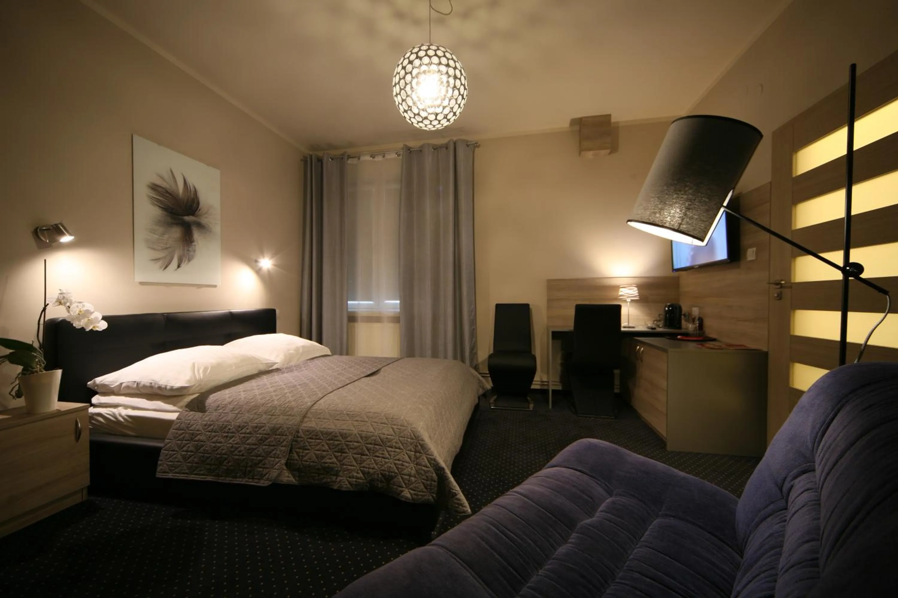 Photo of the whole room, Bed in Hotel Seven 7