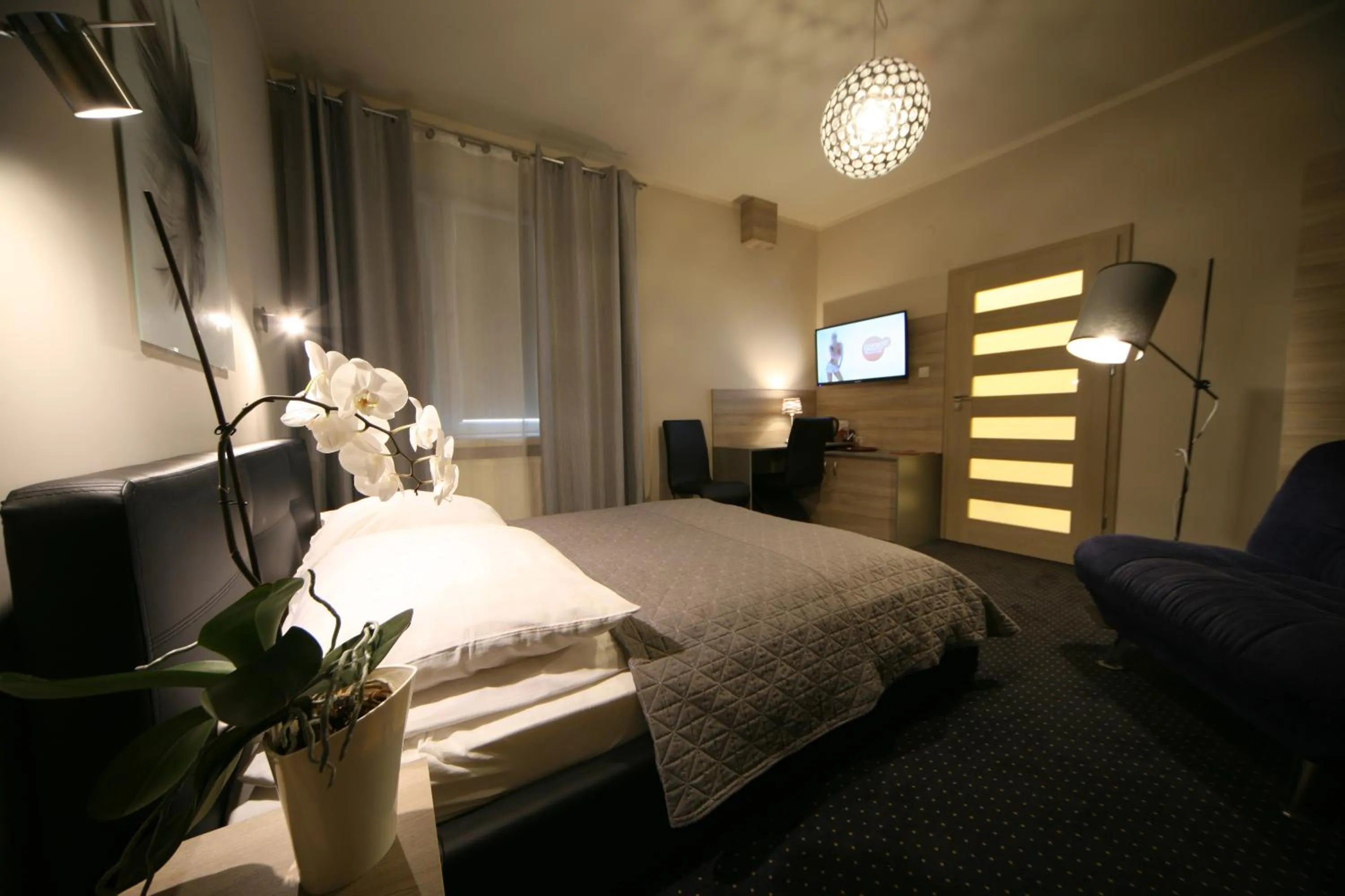 TV and multimedia, Bed in Hotel Seven 7