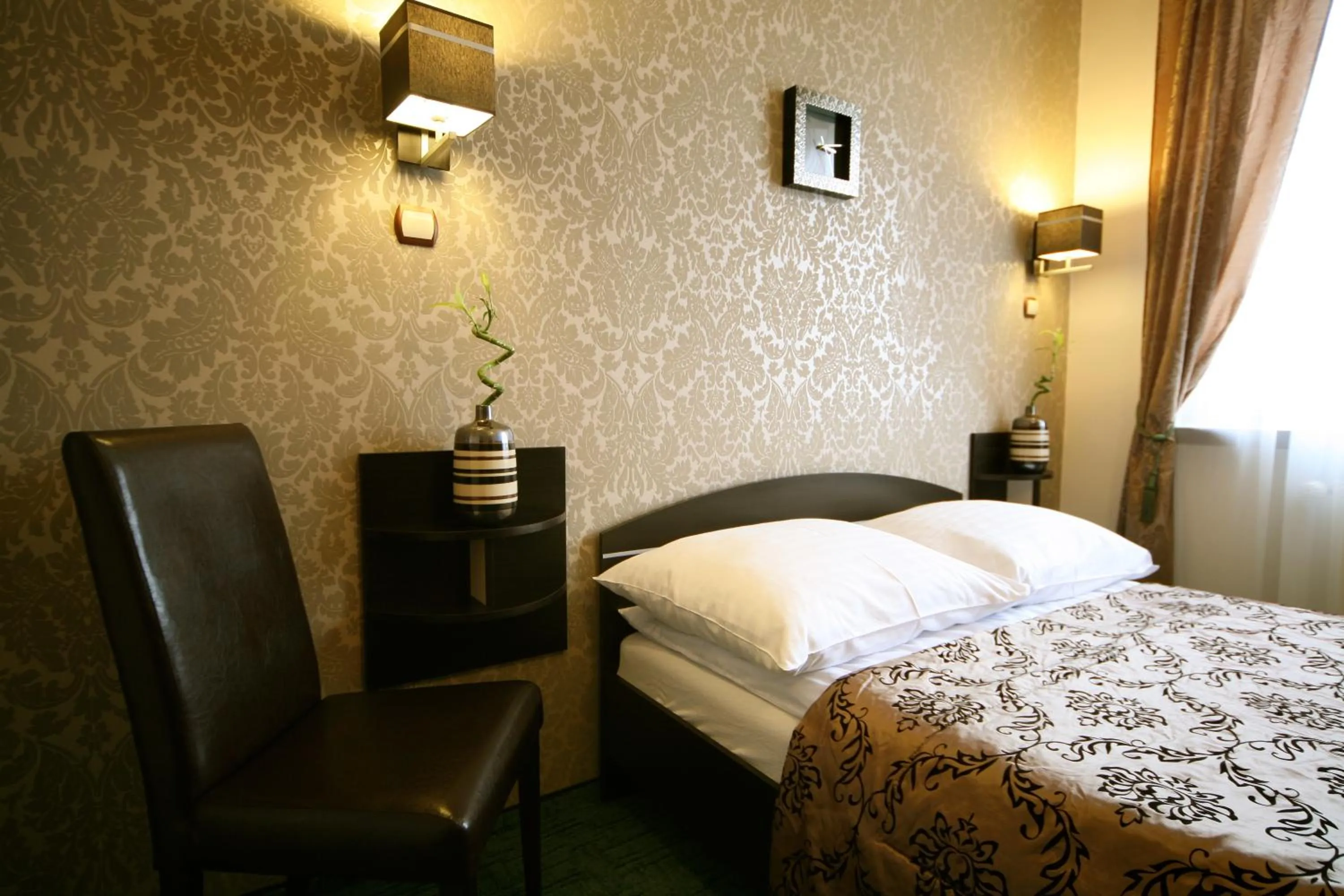 Bed in Hotel Seven 7