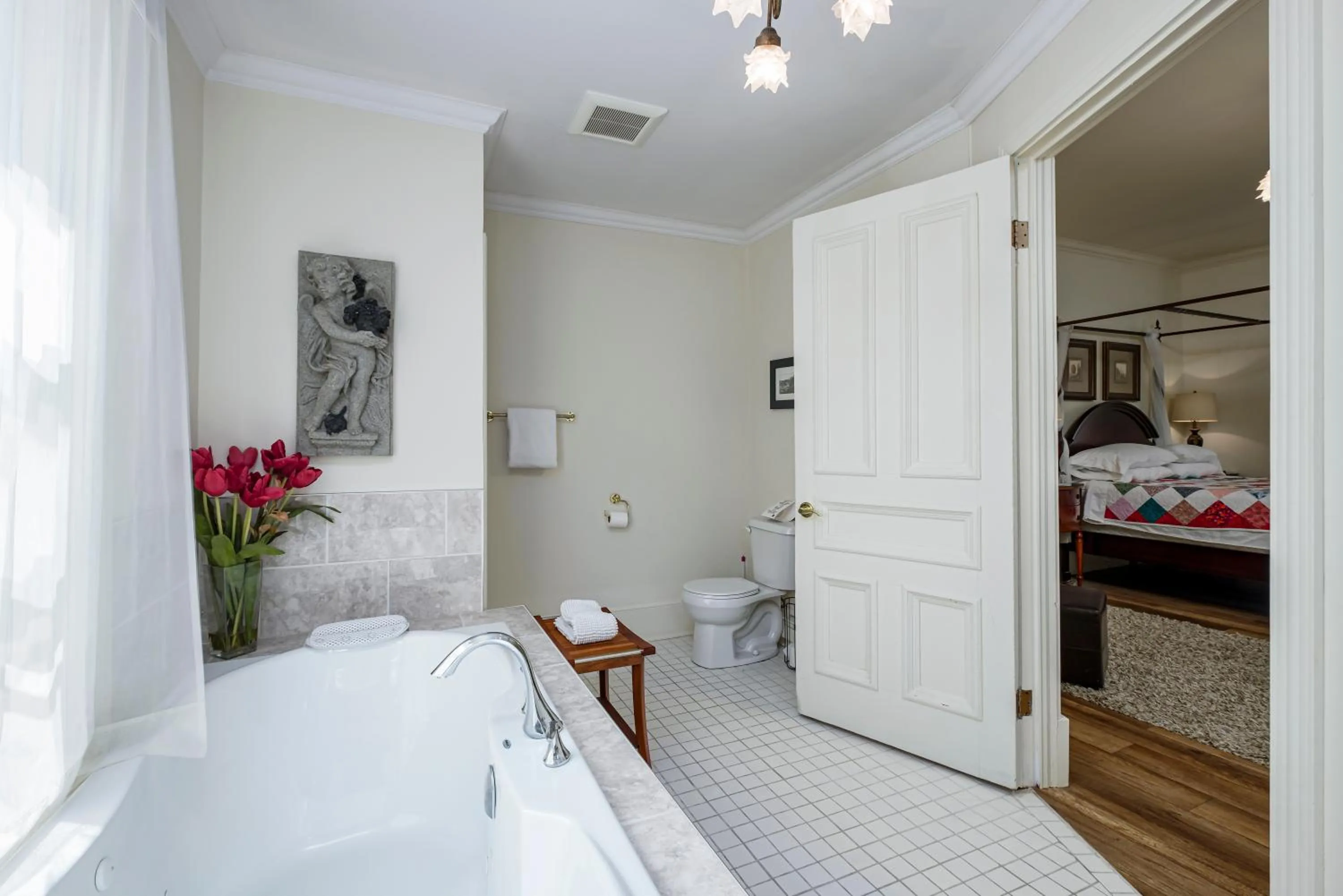 Bed in The Elizabeth Manor Guesthouse