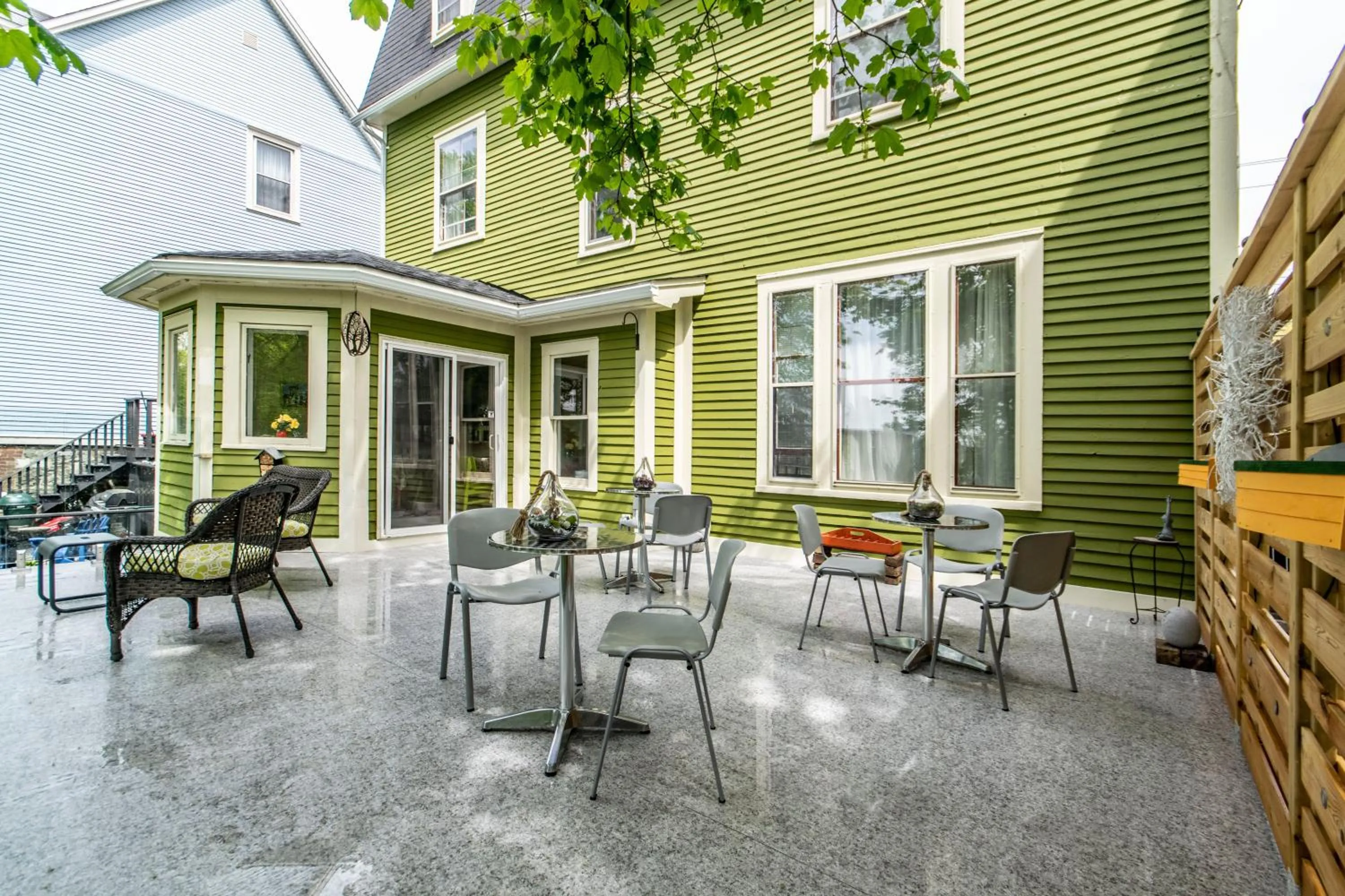 Patio in The Elizabeth Manor Guesthouse