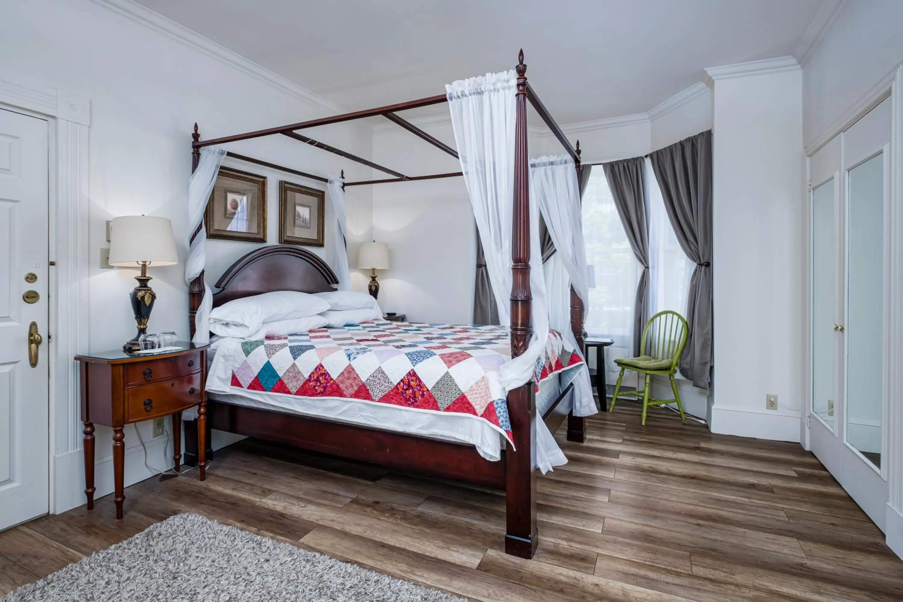 Bed in The Elizabeth Manor Guesthouse