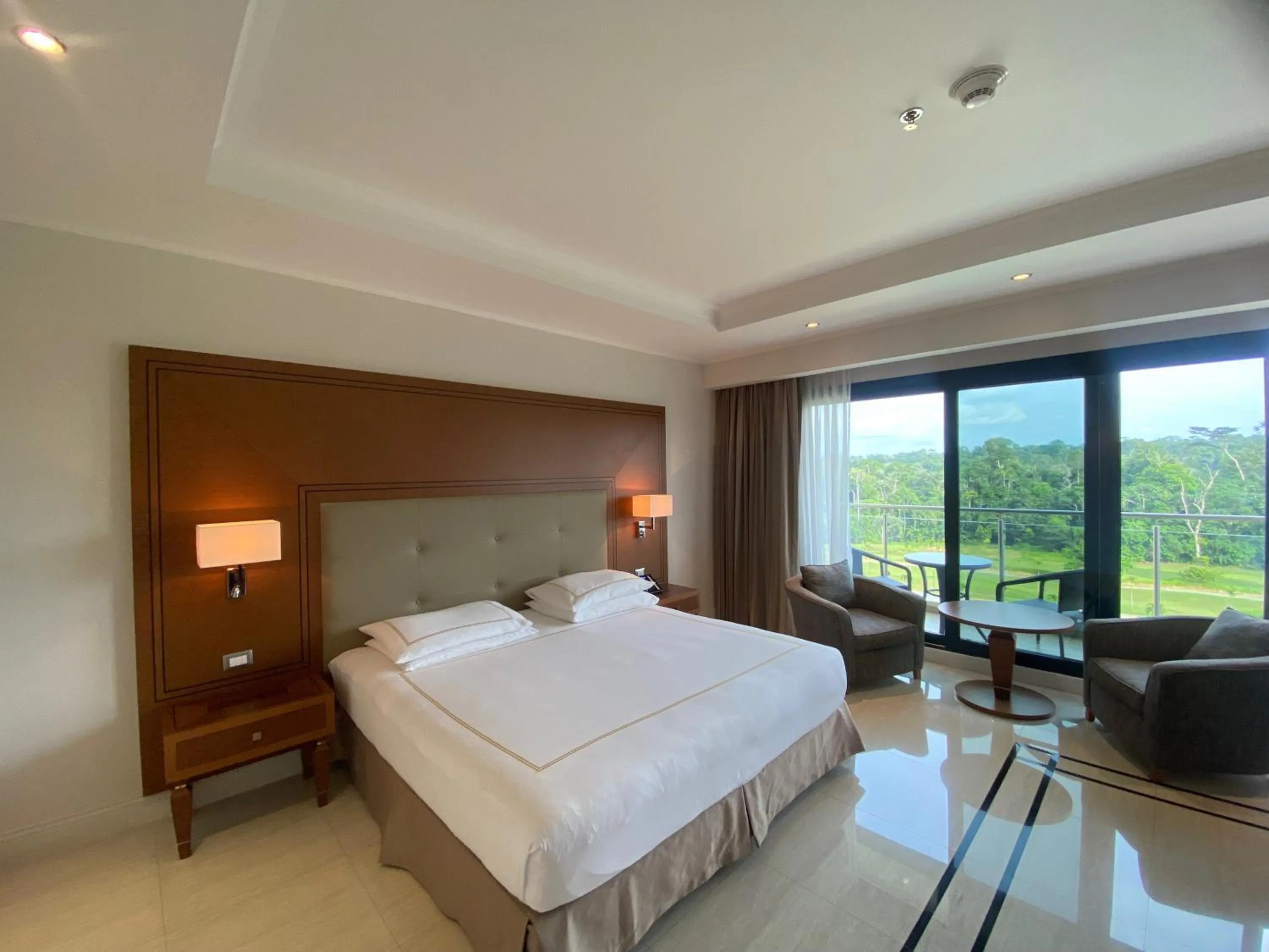 Bed in Grand Hotel Djibloho